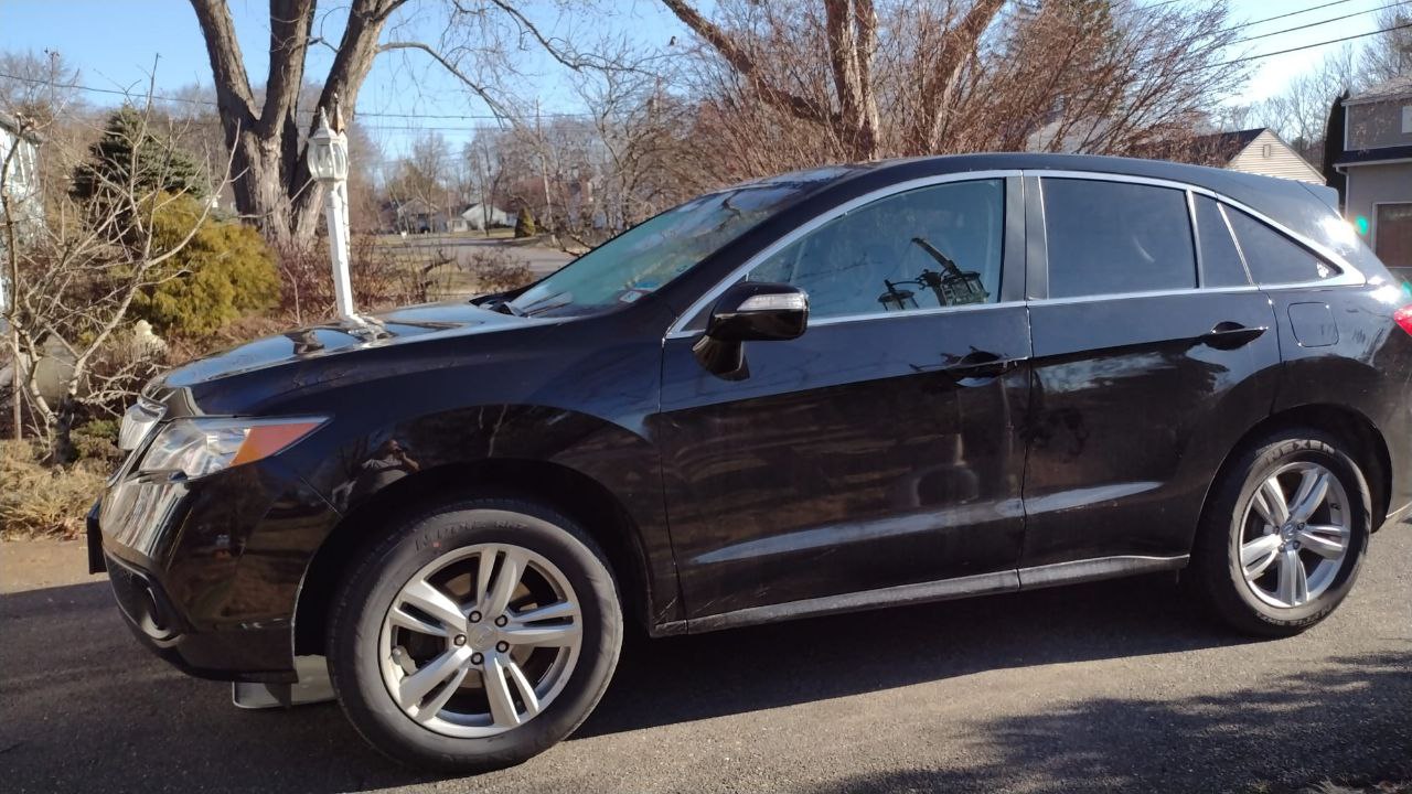 Autos At the Orchard Barrington