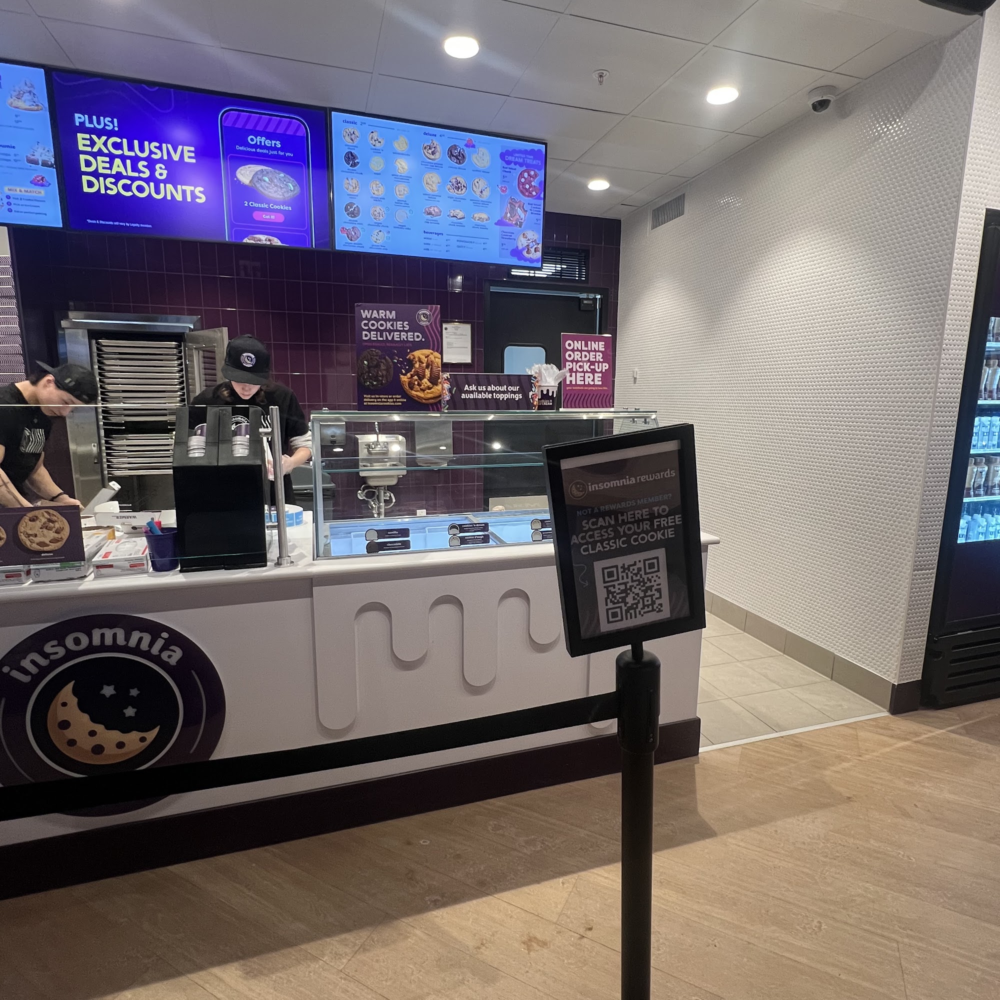 Insomnia Cookies
