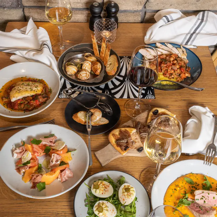 Photo credit: opentable