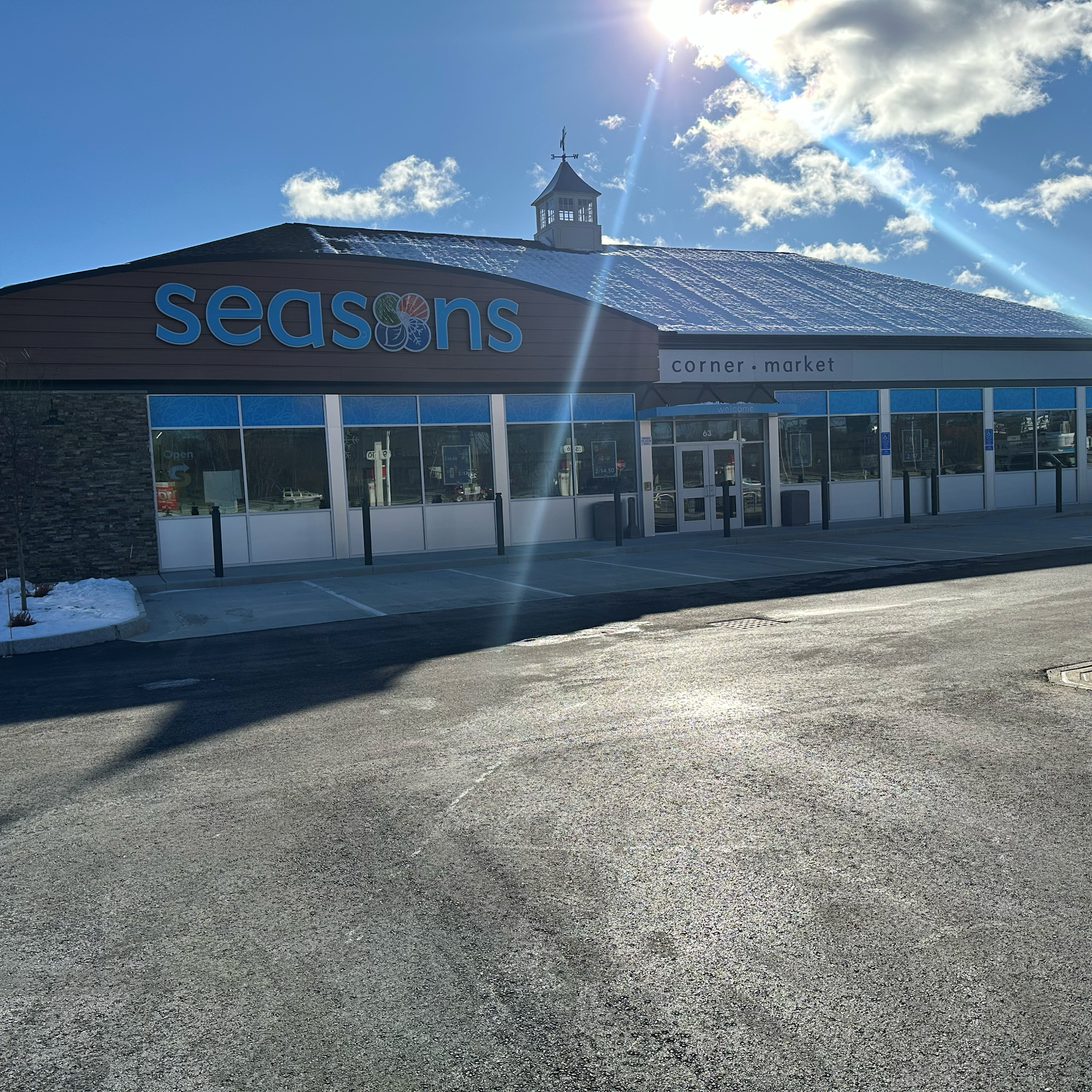 Seasons Corner Market Tilton