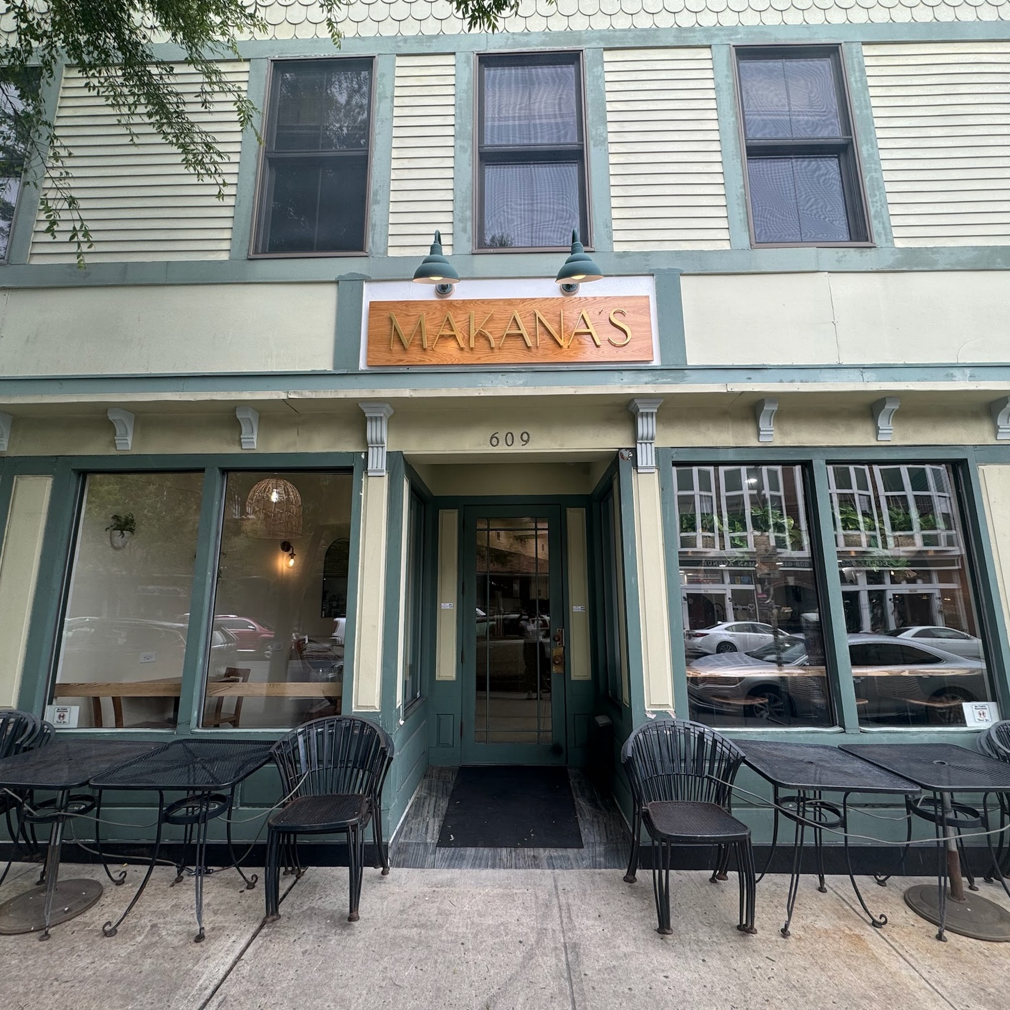 Makana's Eatery Asbury Park