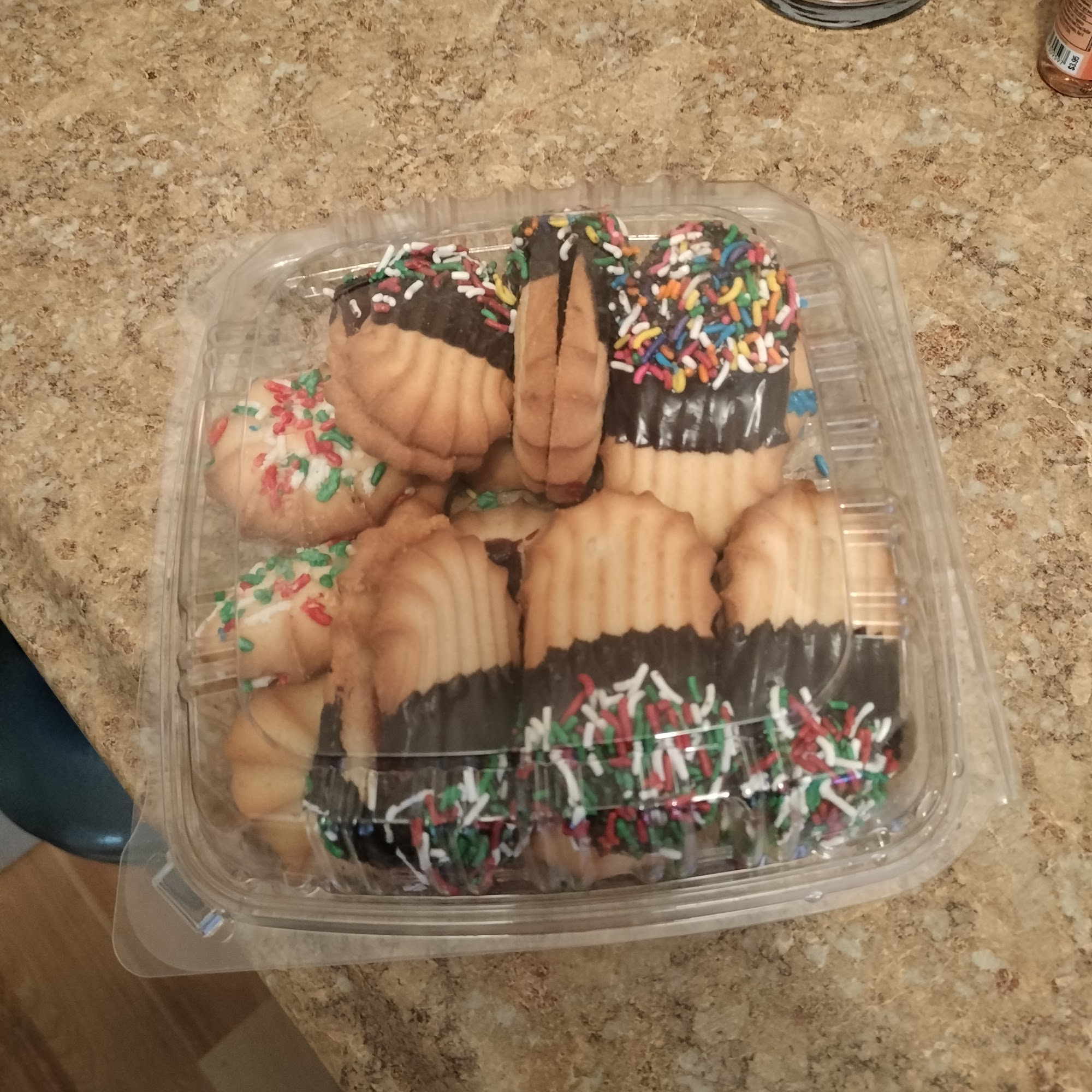 Pollack's Bakery 1050 Rahway Ave, Avenel