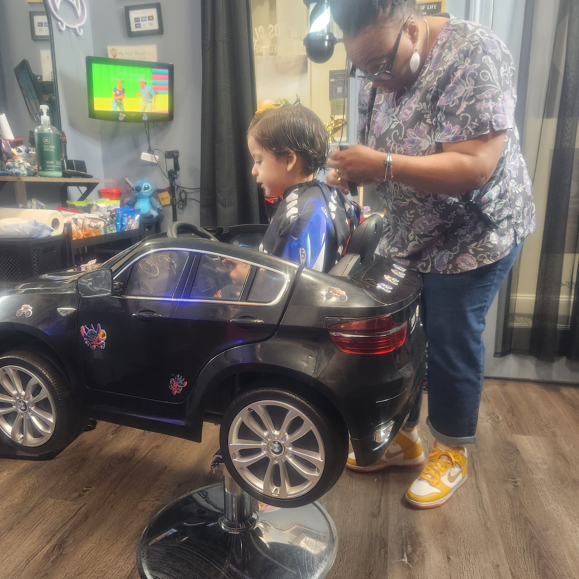 April's Haircut Studio of Bayonne Inside Phenix Salon Suites, 191 Lefante Way Suite 130, Bayonne New Jersey 07002