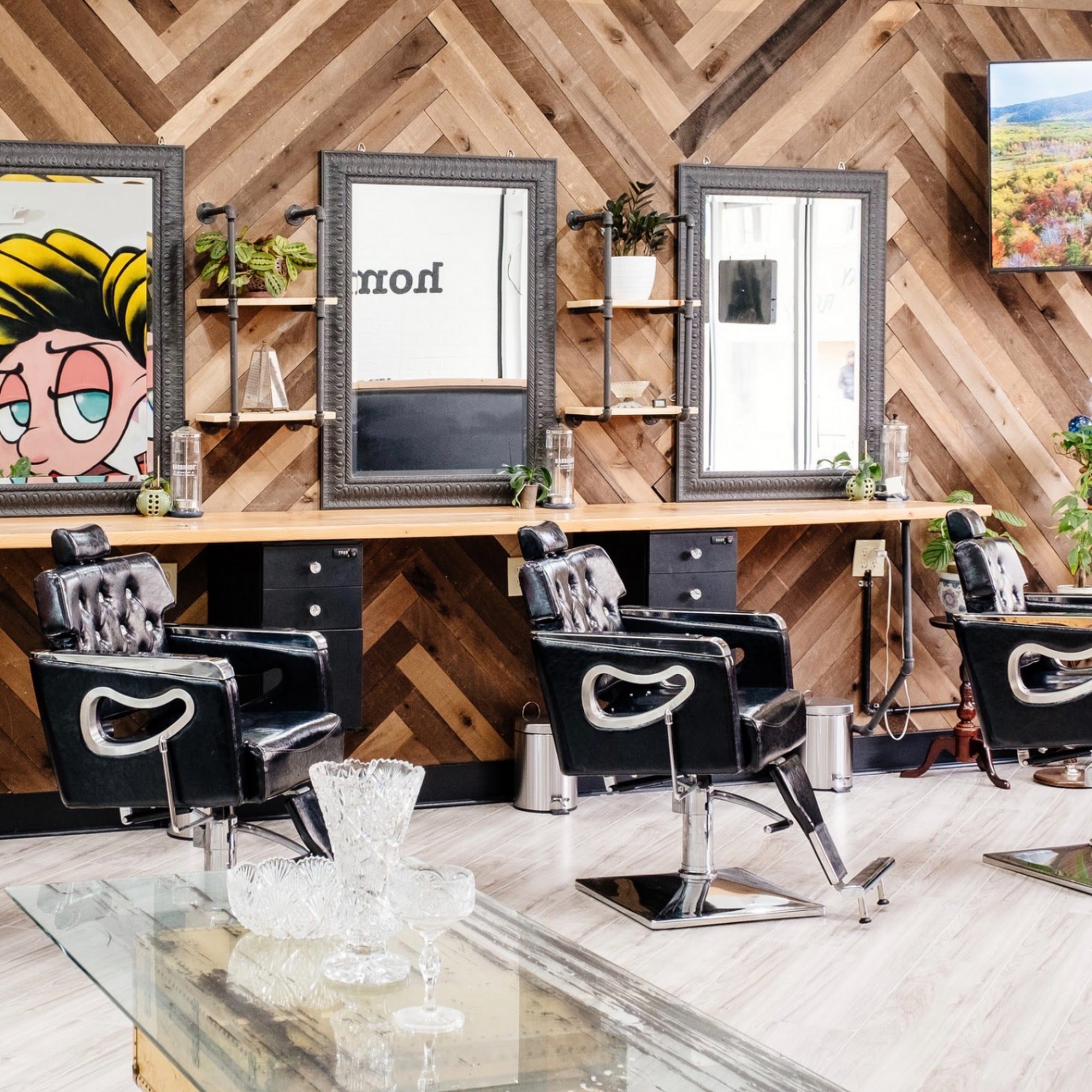 Hombre Salon & Barber Shop