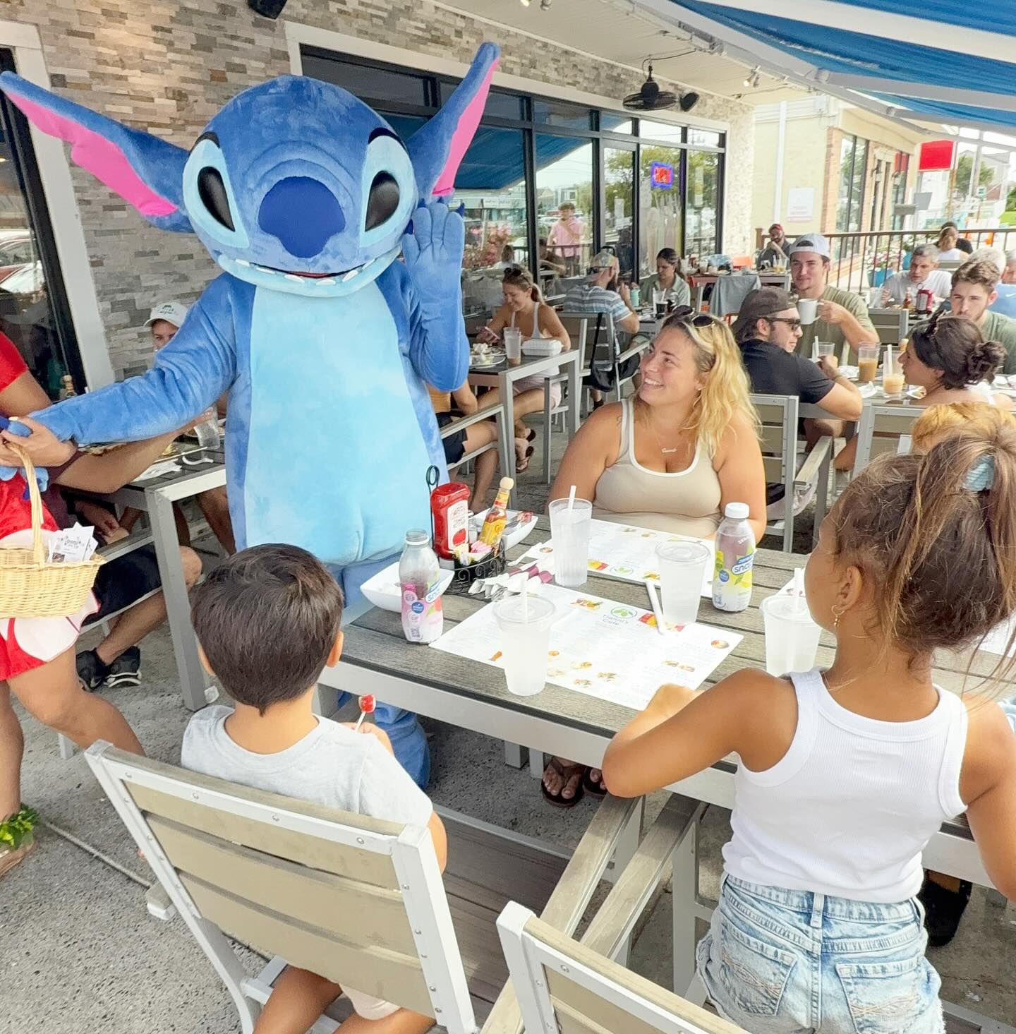 Yianni's Café Brigantine