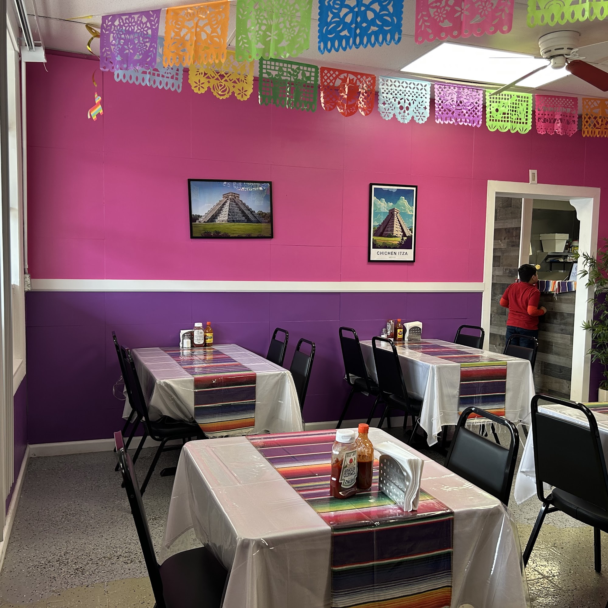 Los Garcias 9 Willow Way, Burlington