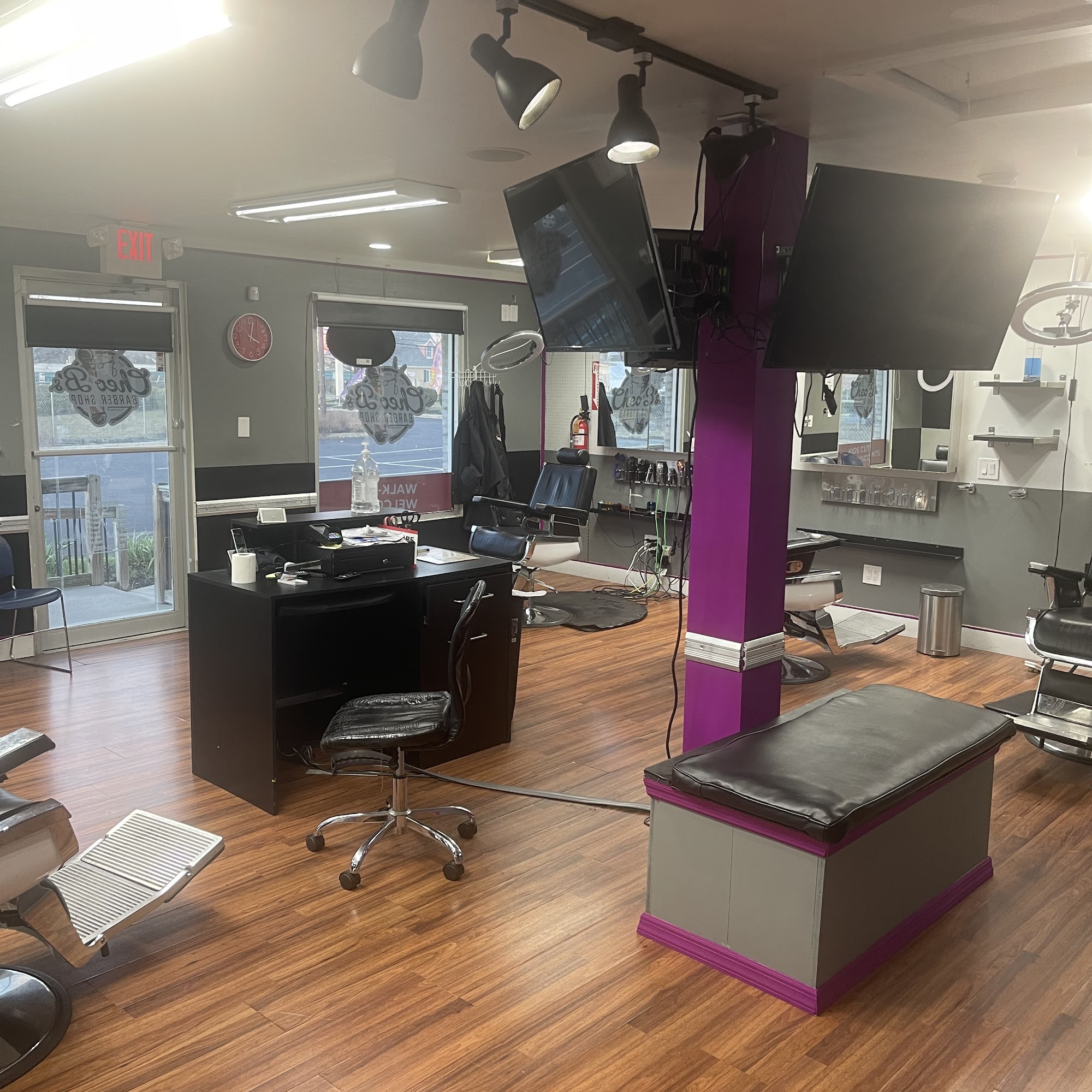 Cheo B’s Barbershop