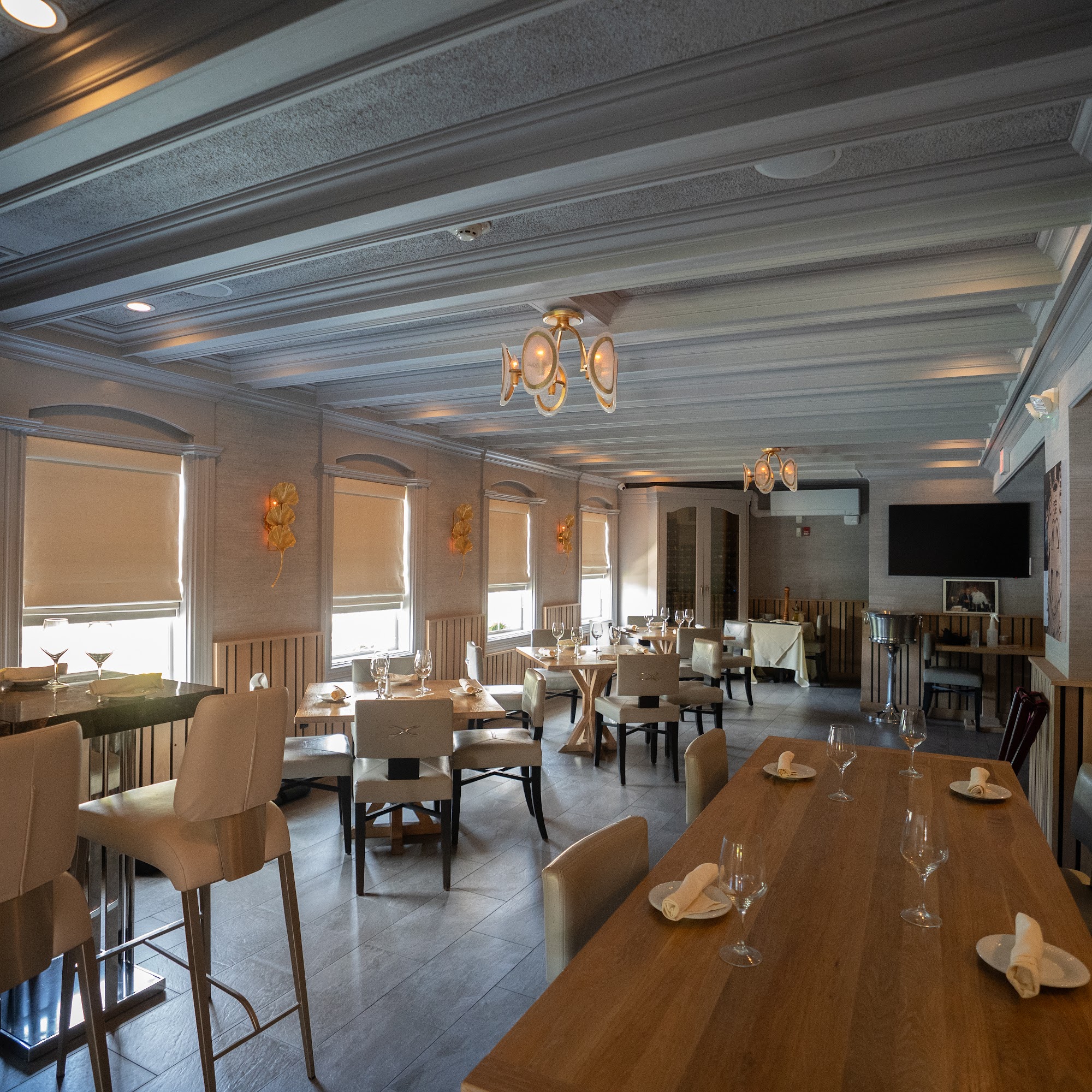 Lu Nello Cedar Grove