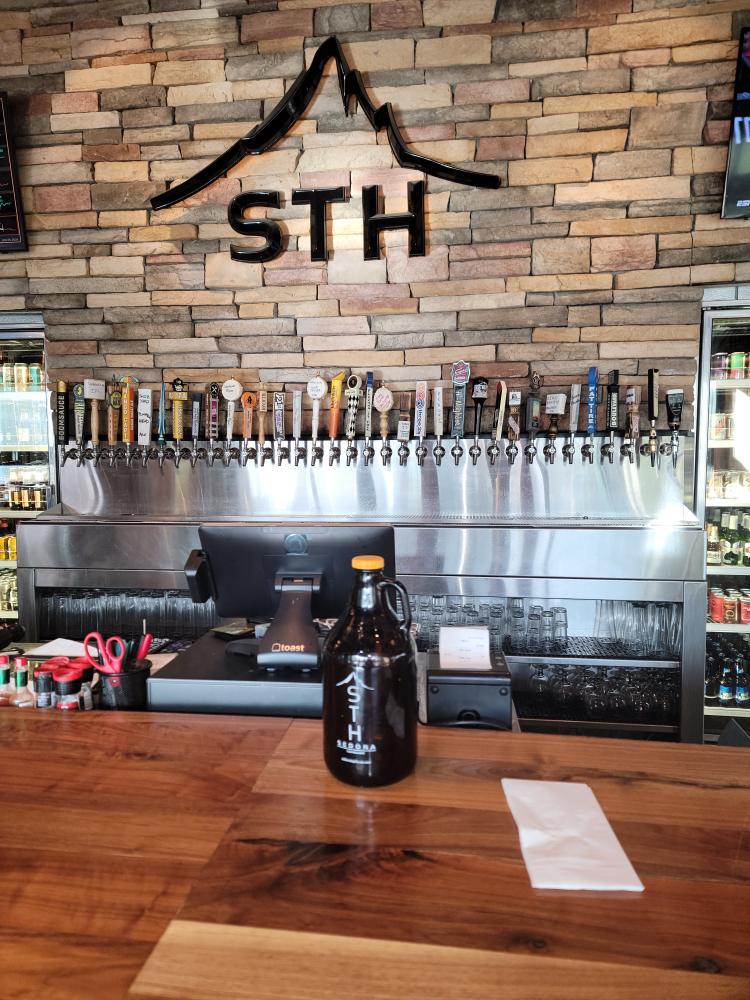 Sedona Taphouse Cliffside Park