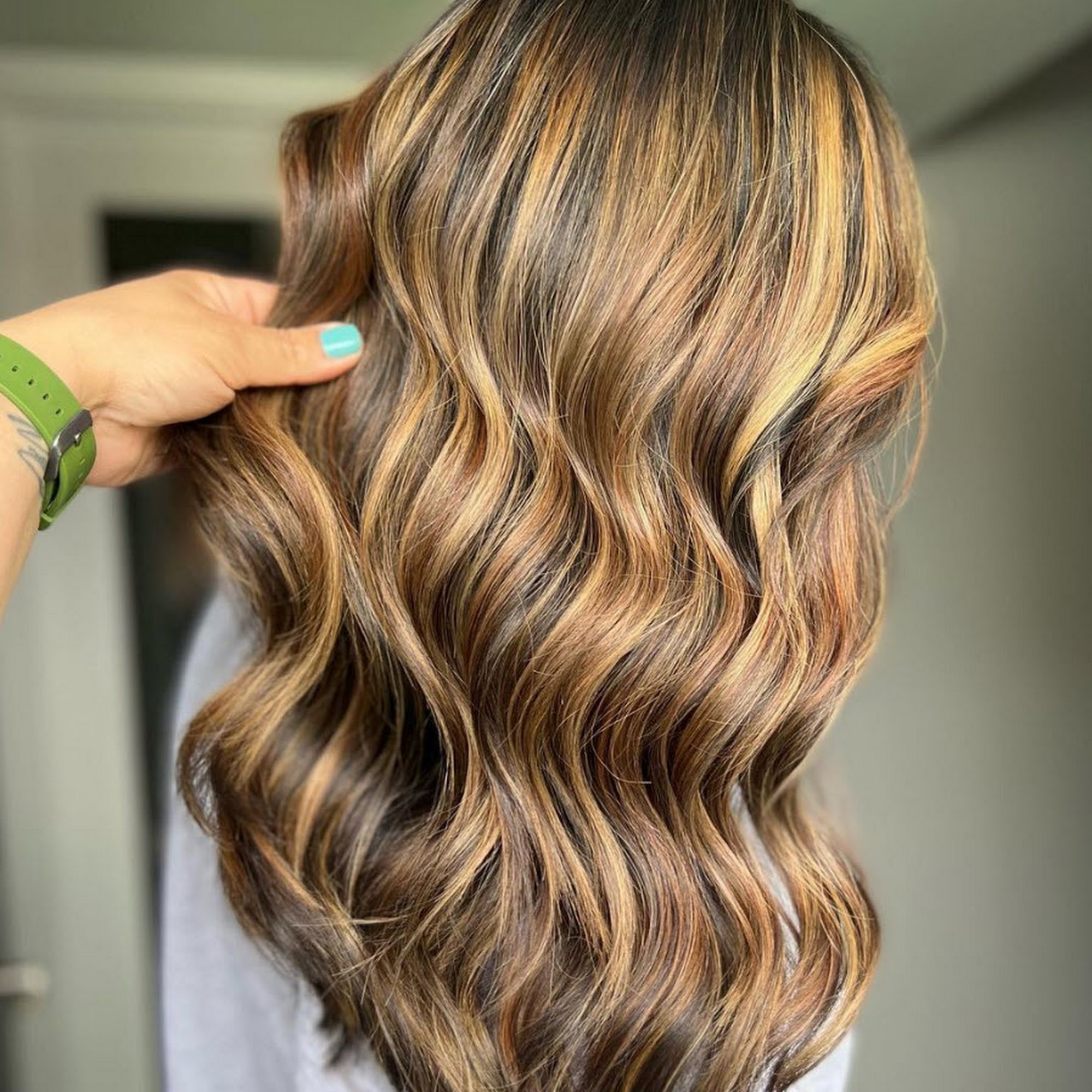 Moon Cove Salon 346 NJ-10, East Hanover New Jersey 07936