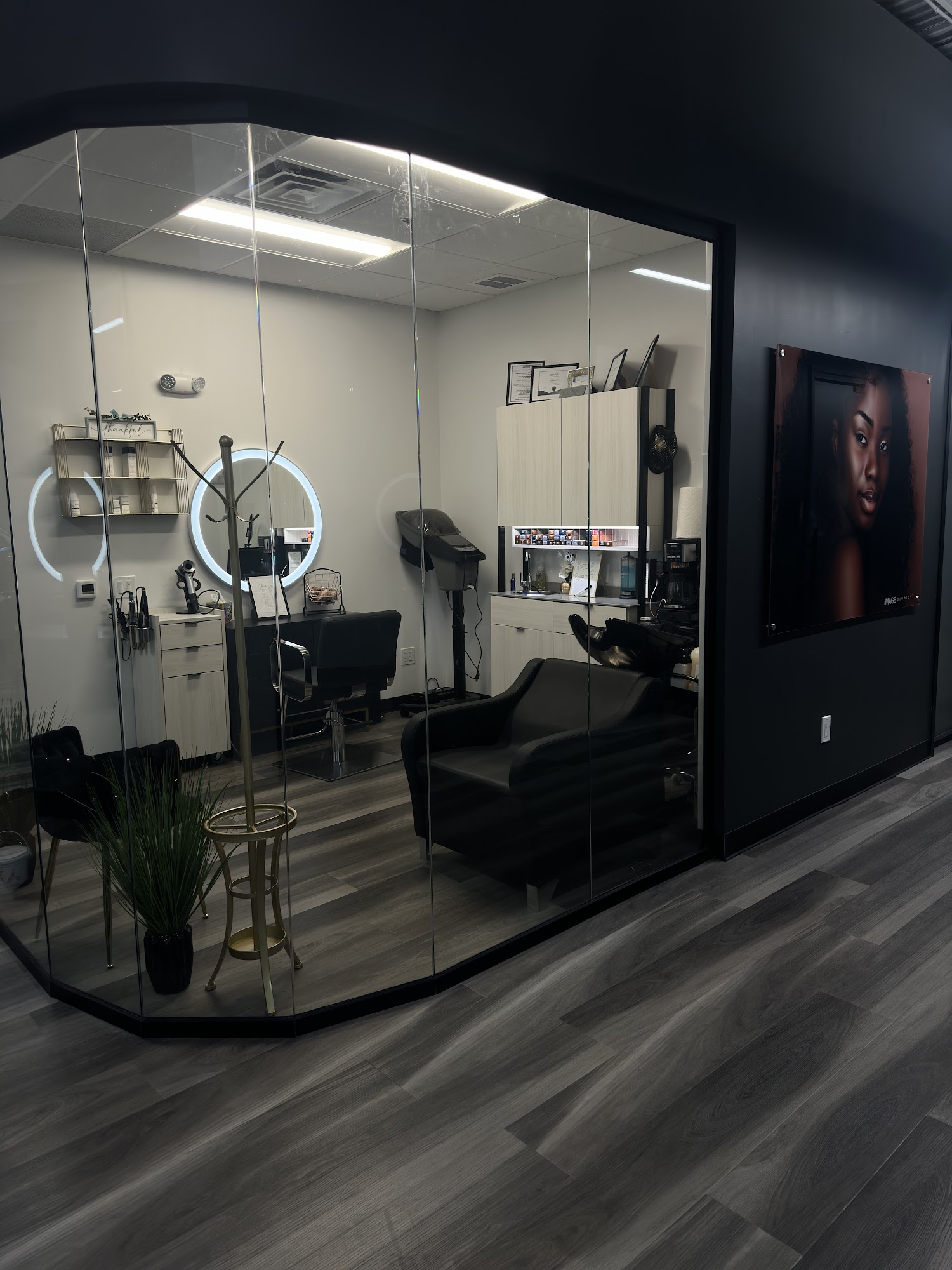 GLO by Robyn Image Studios, 240 NJ-10 suite 127, East Hanover New Jersey 07936