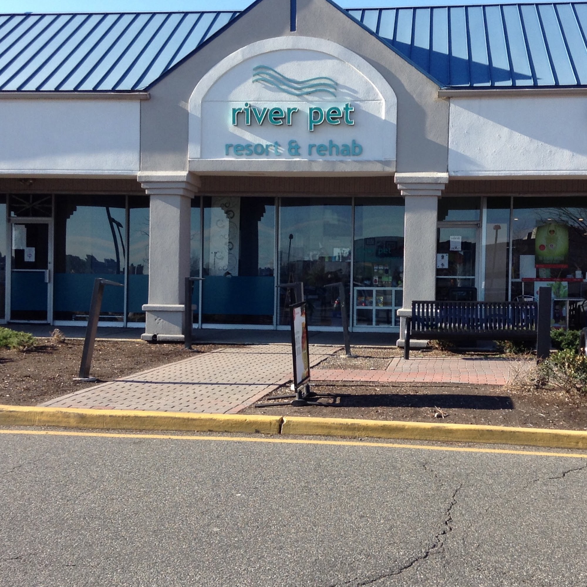 River Pet Resort & Rehab
