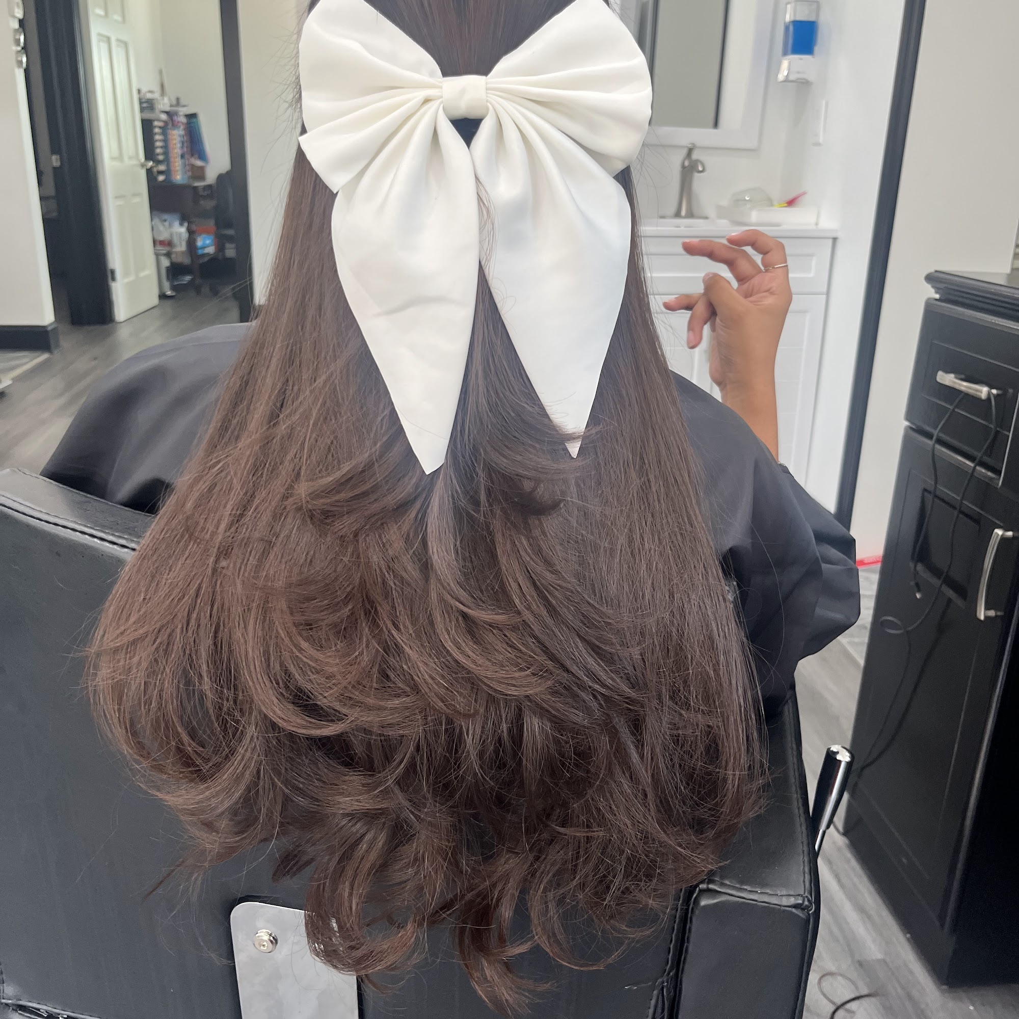 Genis Salon
