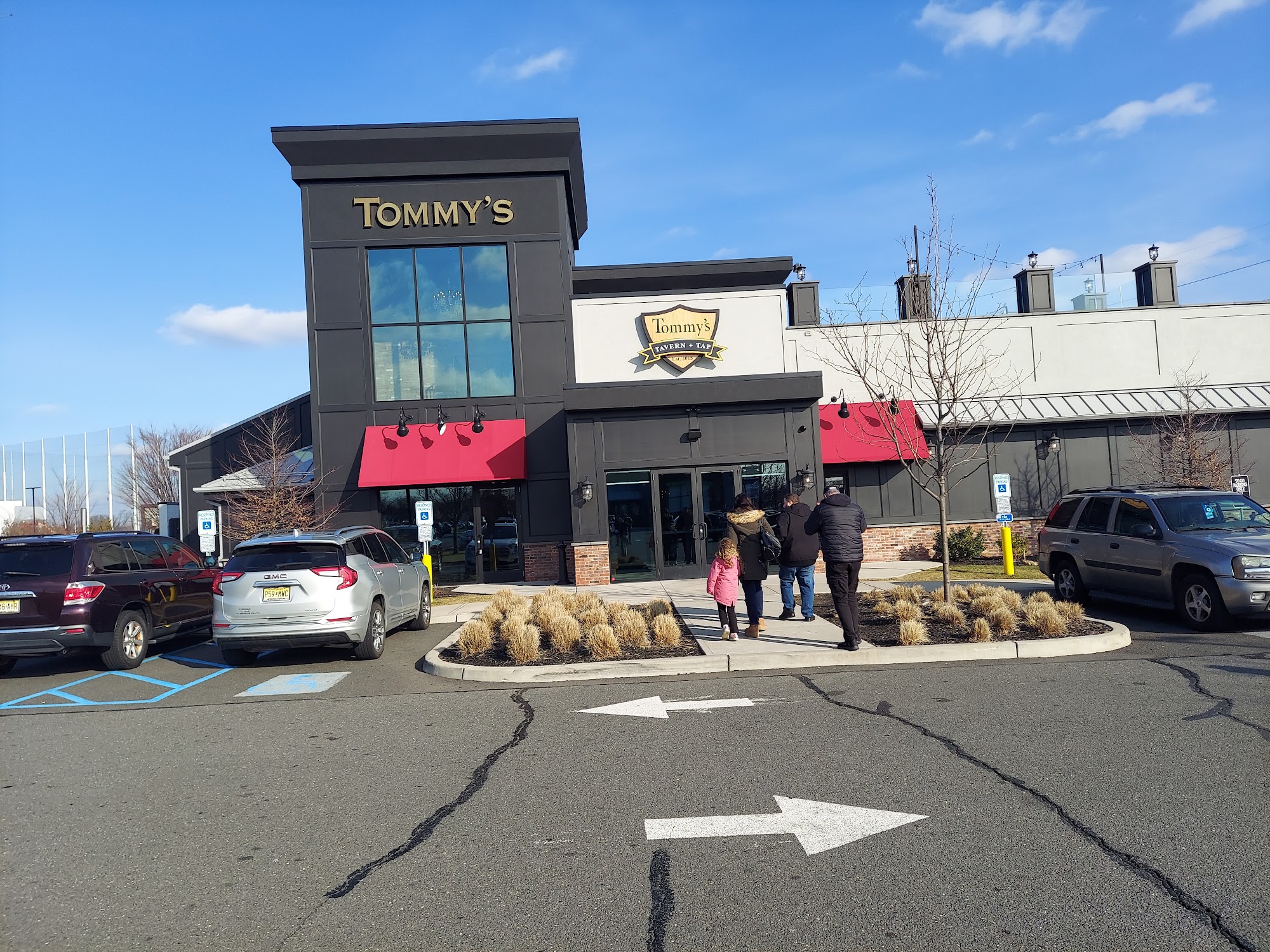 Tommy's Tavern + Tap Edison