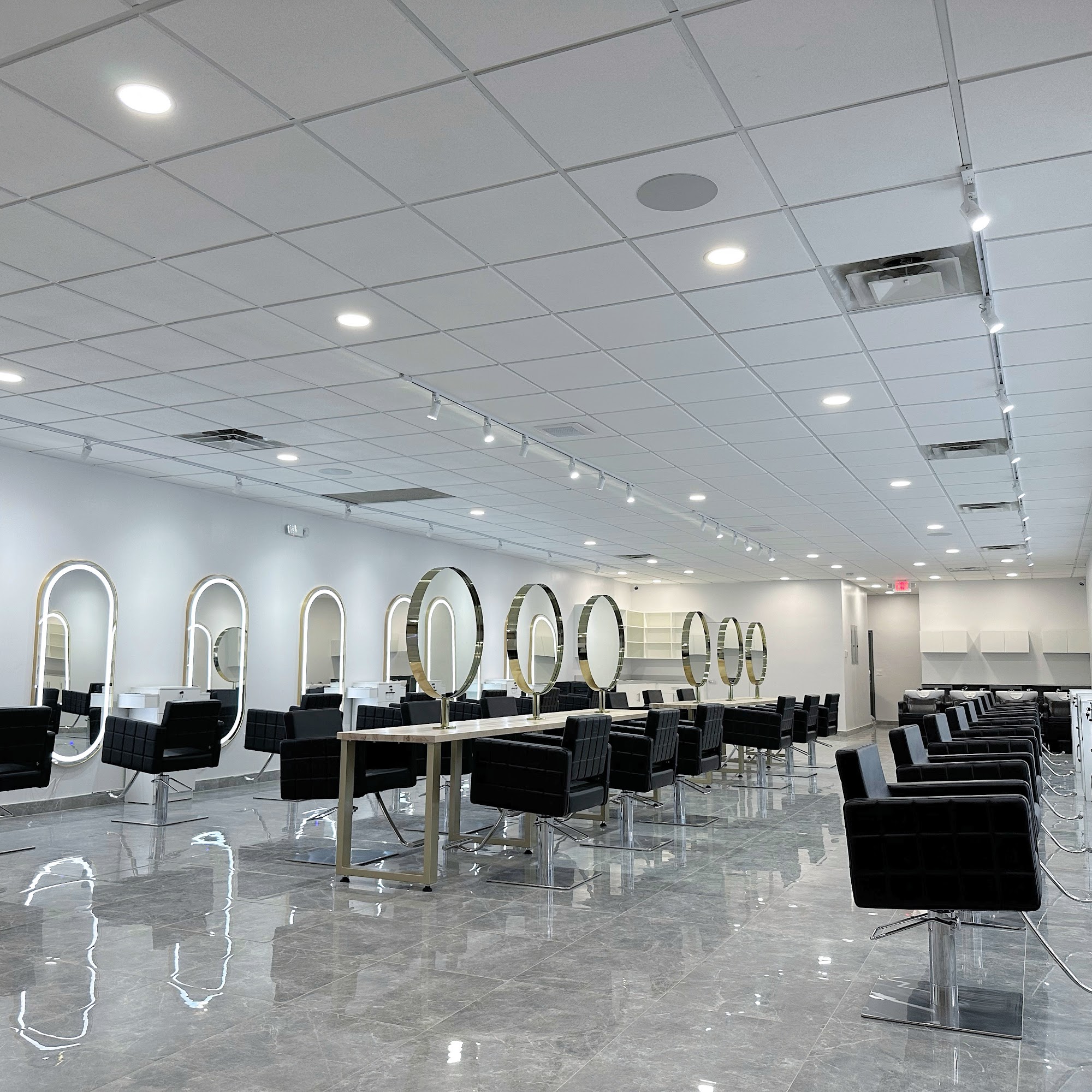 LA MÔD SALON