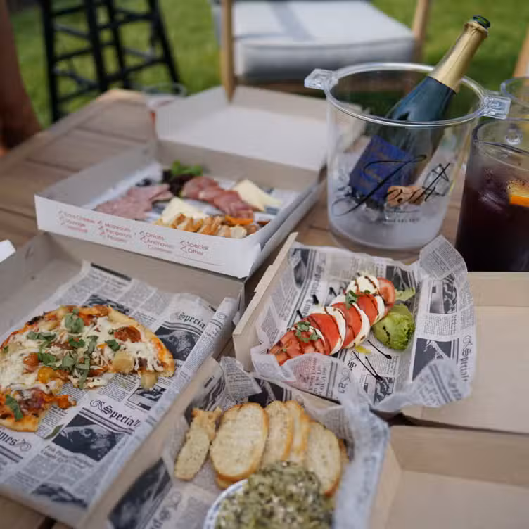 Photo credit: opentable