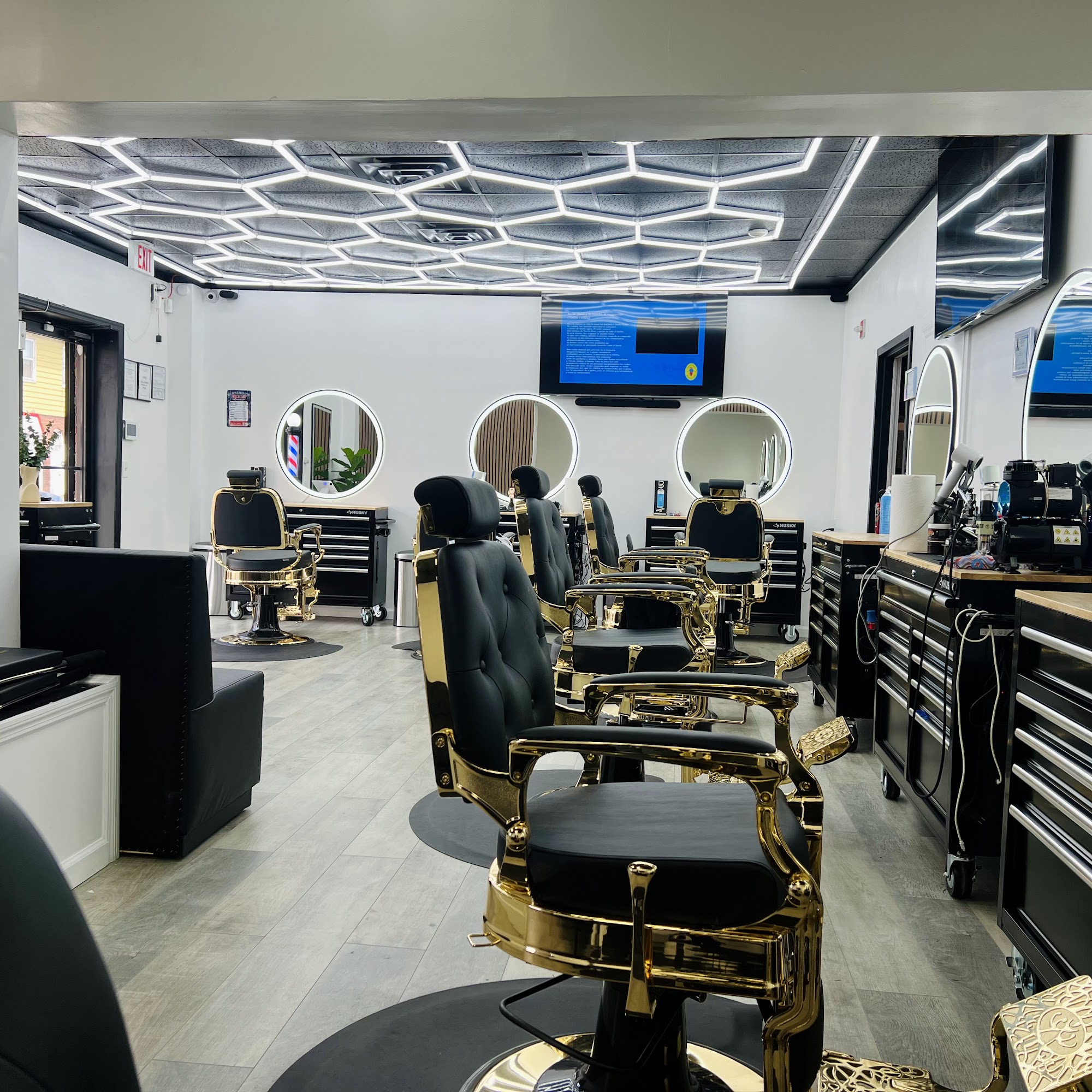 Latin Barbershop 600 S Broad St, Elizabeth New Jersey 07202