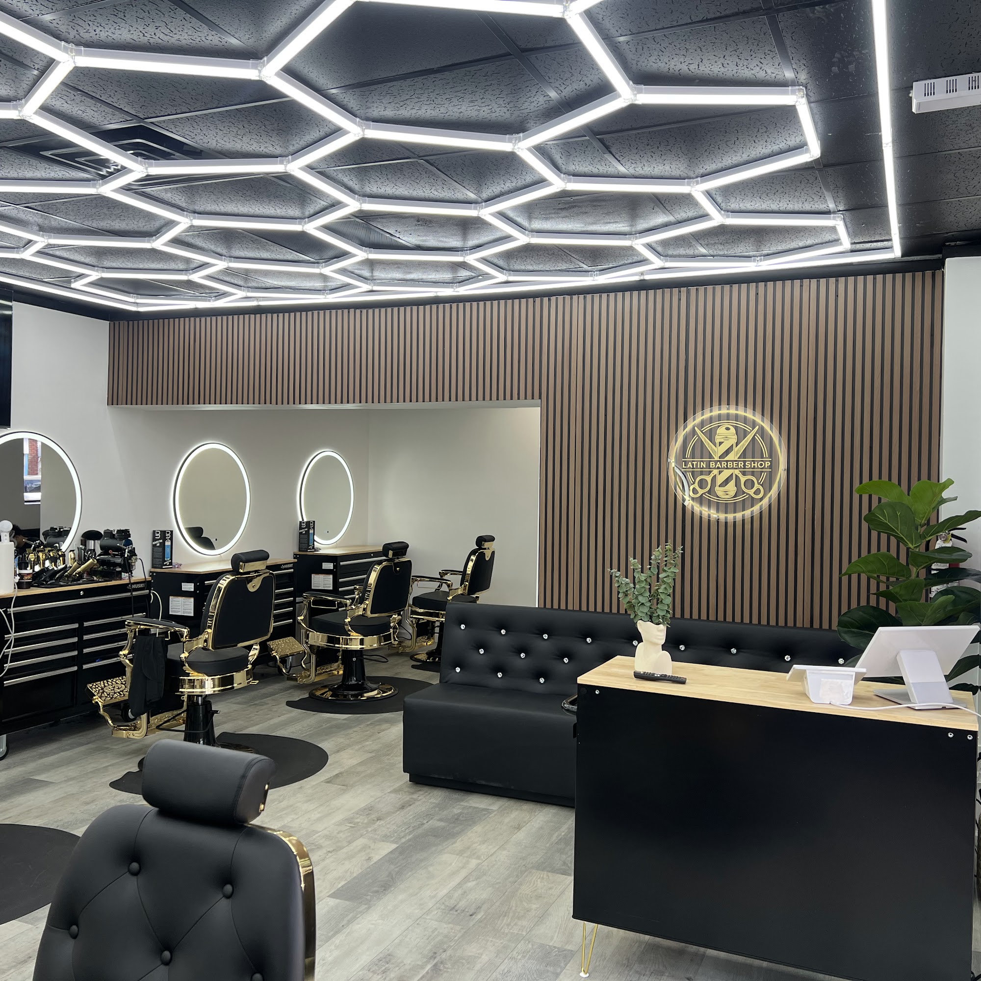 Latin Barbershop 600 S Broad St, Elizabeth New Jersey 07202