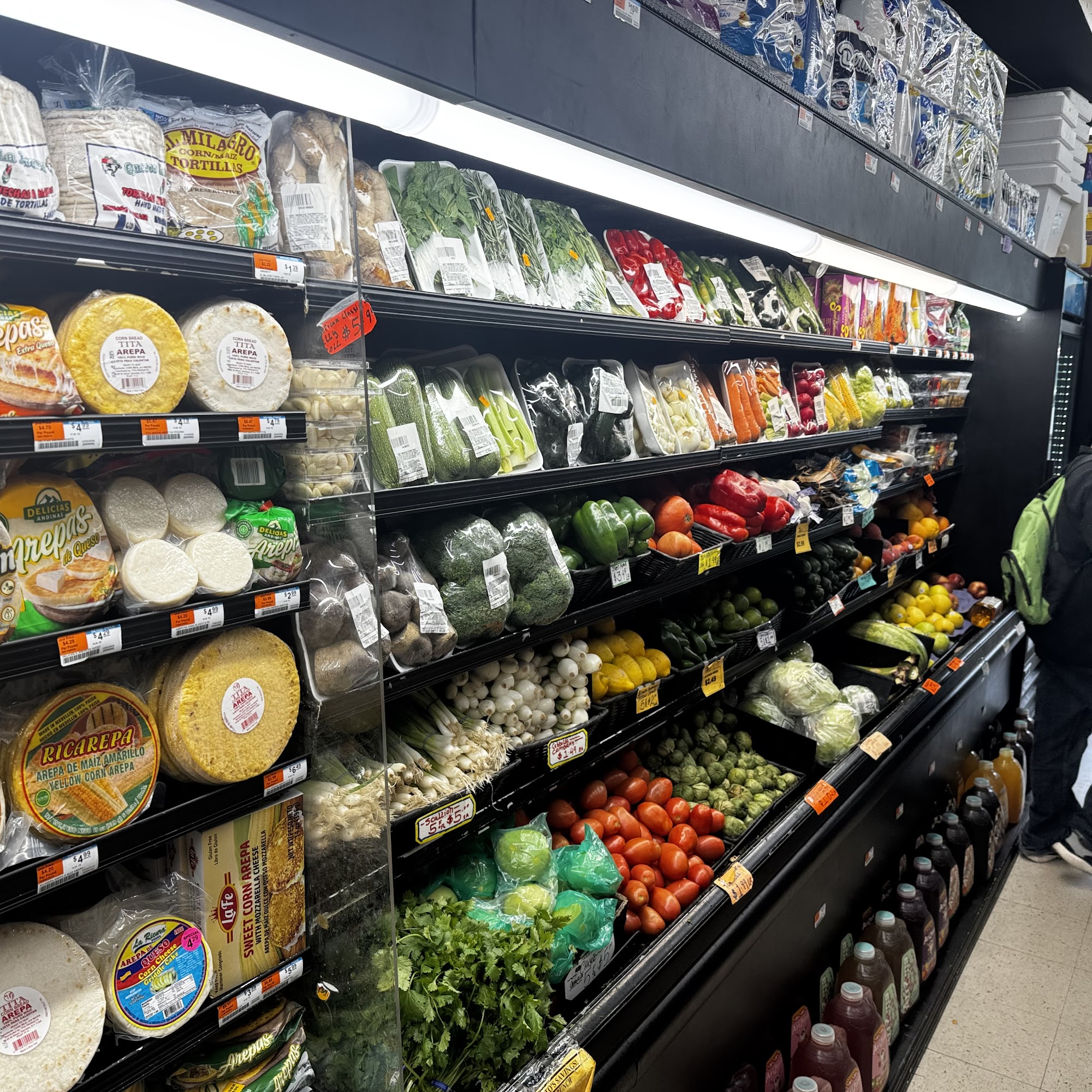 Exito Fresh Market Englewood