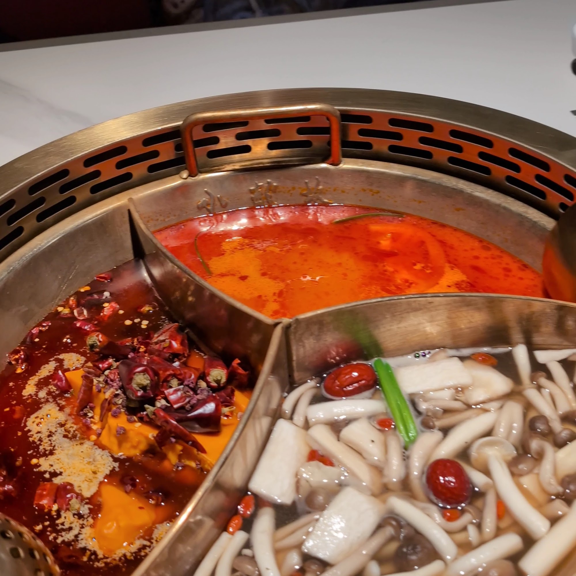 Shoo Loong Kan Hot pot Fort Lee 小龙坎火锅 Fort Lee