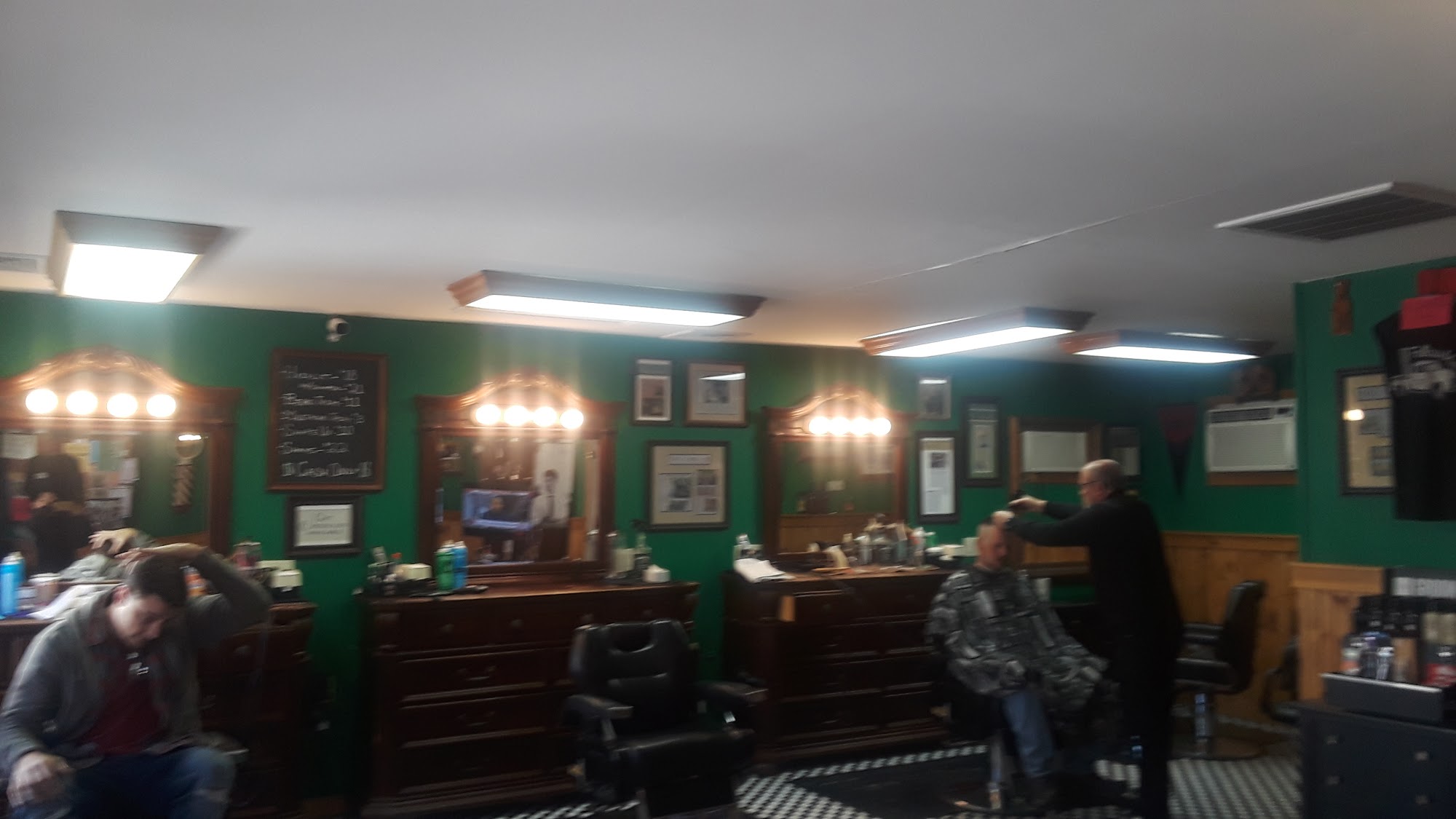 Smithville Barber Shoppe