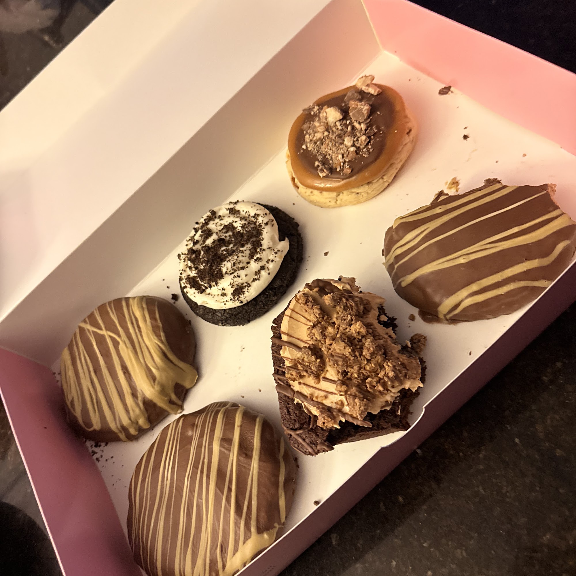 Crumbl - Hamilton Township