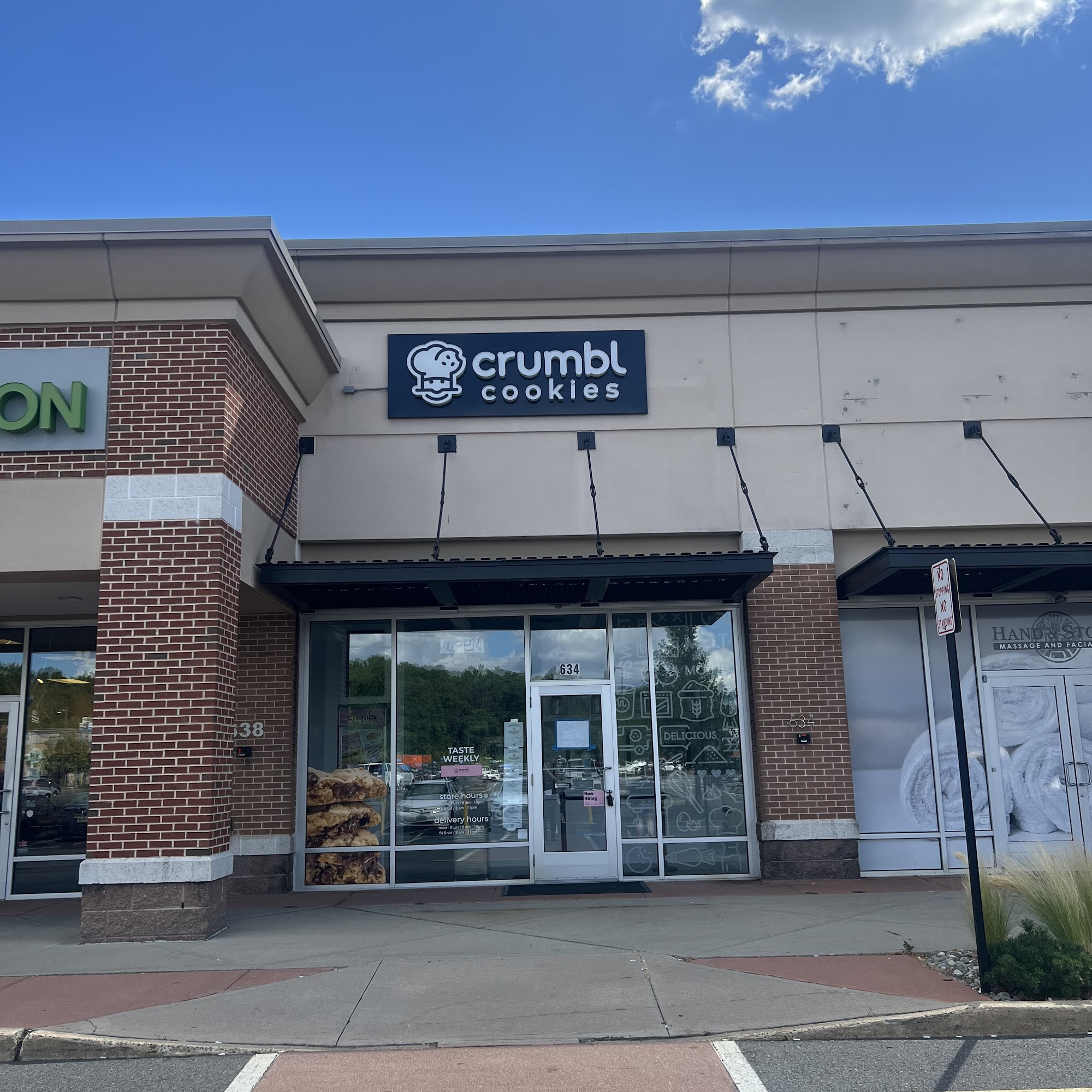 Crumbl - Hamilton Township