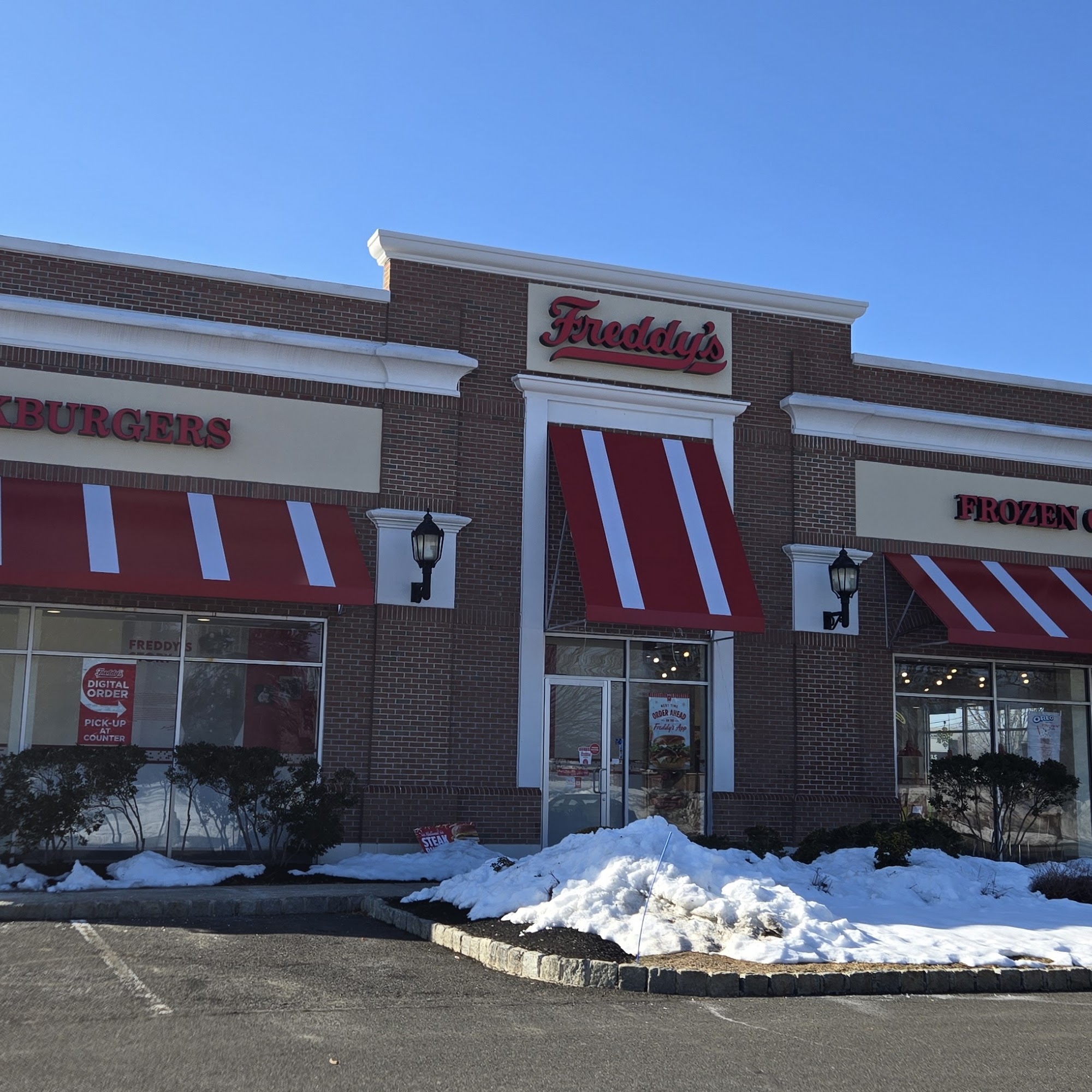 Freddy's Frozen Custard & Steakburgers 2136 NJ-35, Holmdel