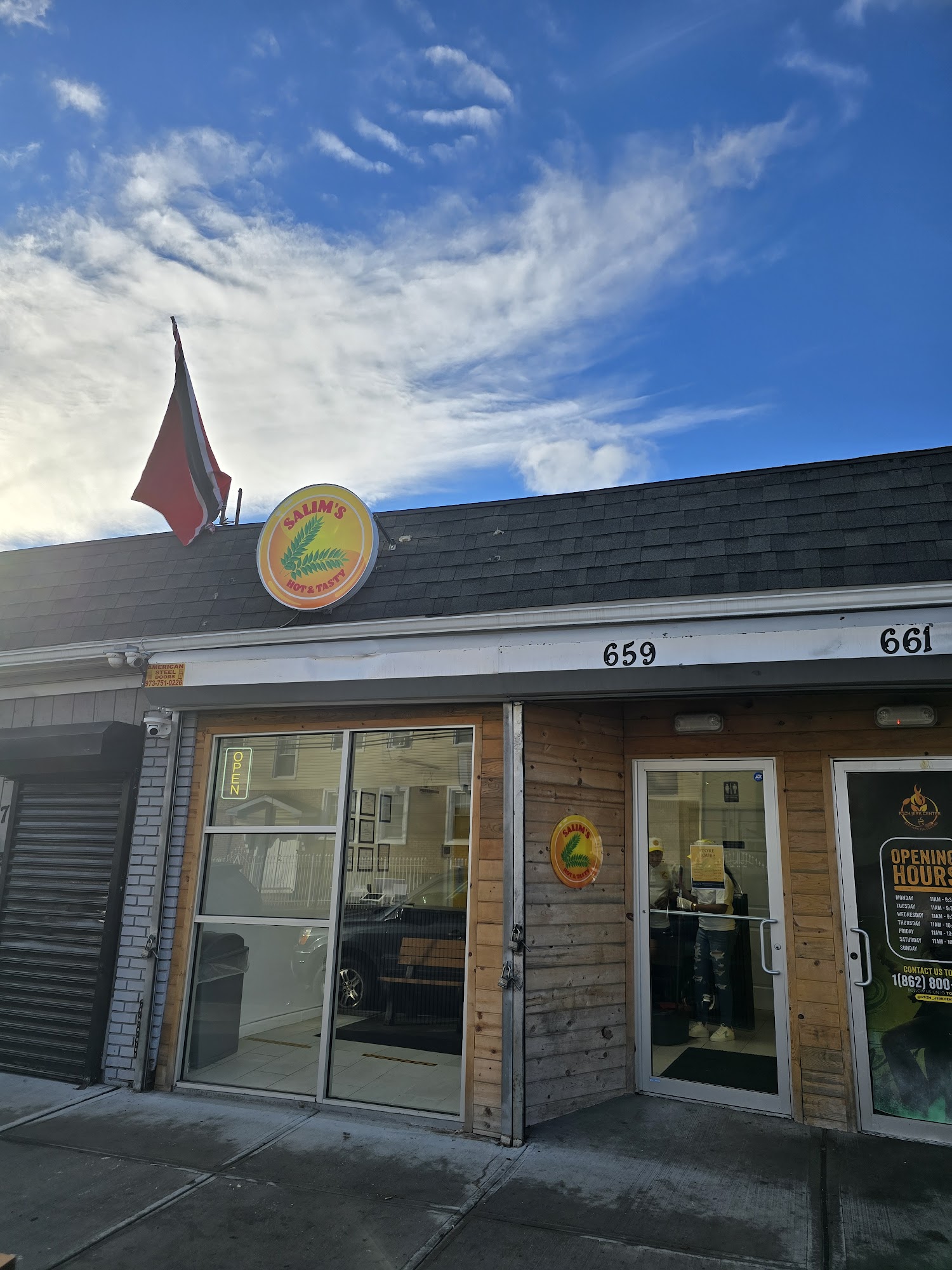 Salim's Hot & Tasty 659 15th Ave, Irvington, NJ 07111