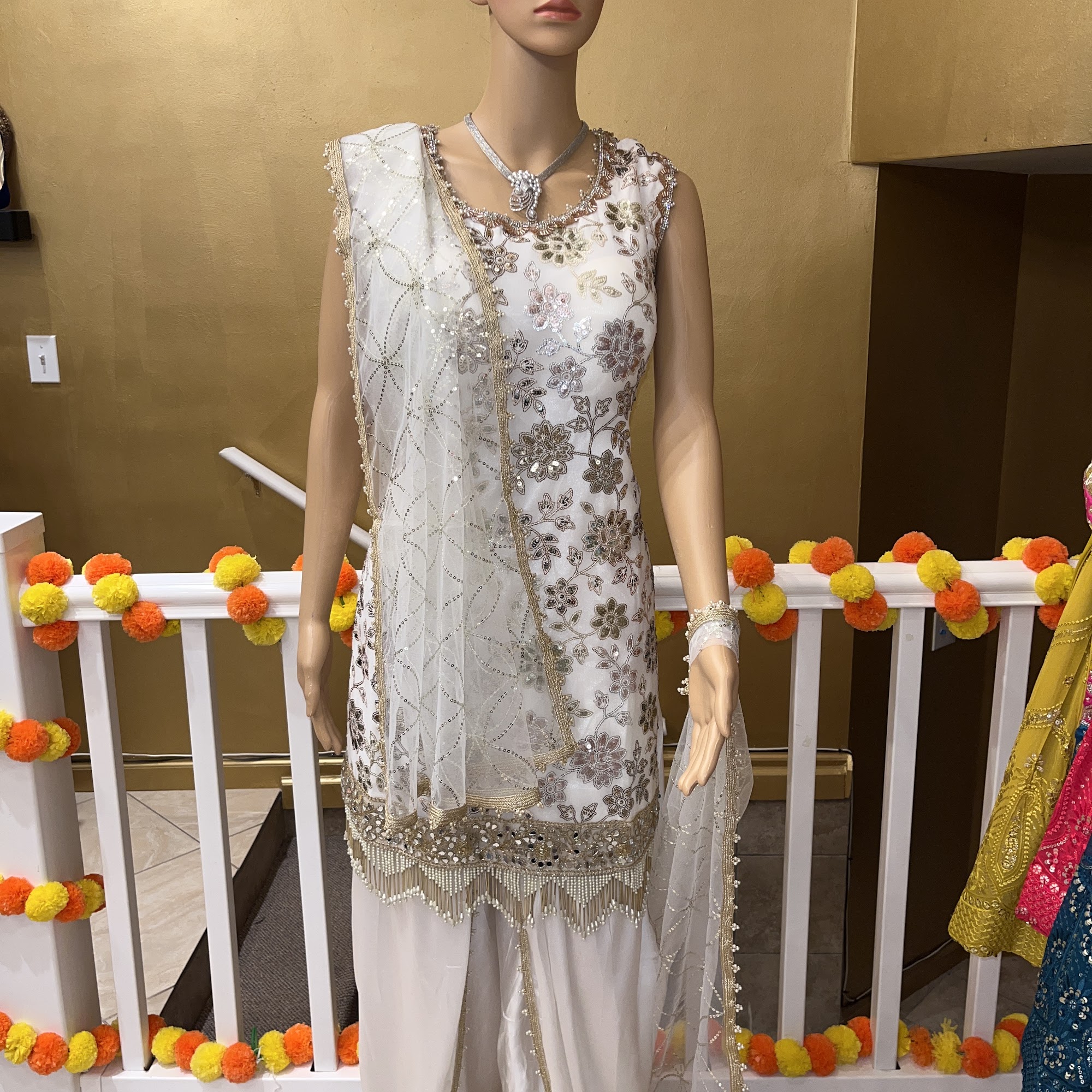 Pehnawa Boutique 33 Middlesex Ave, Iselin