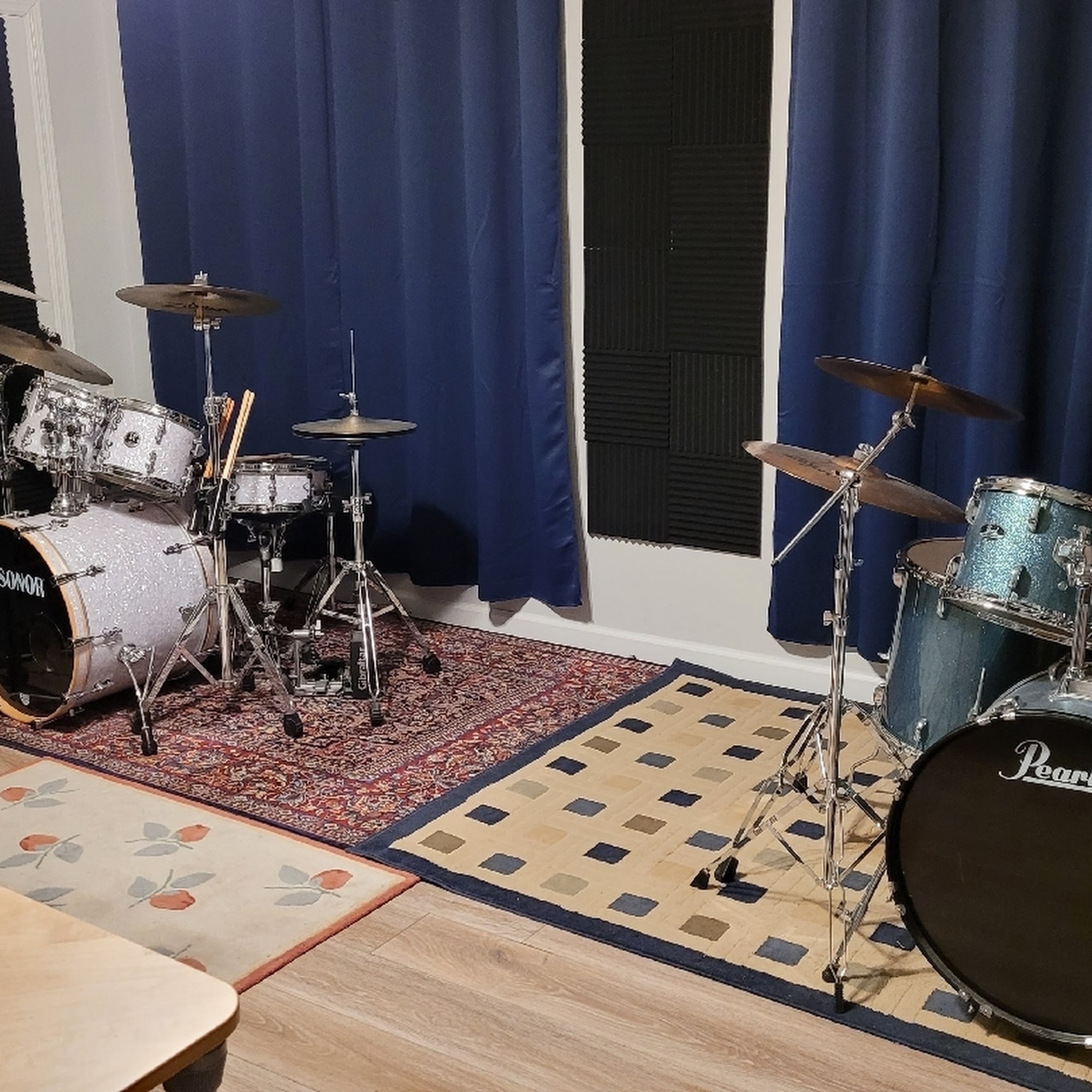 H and B Music School