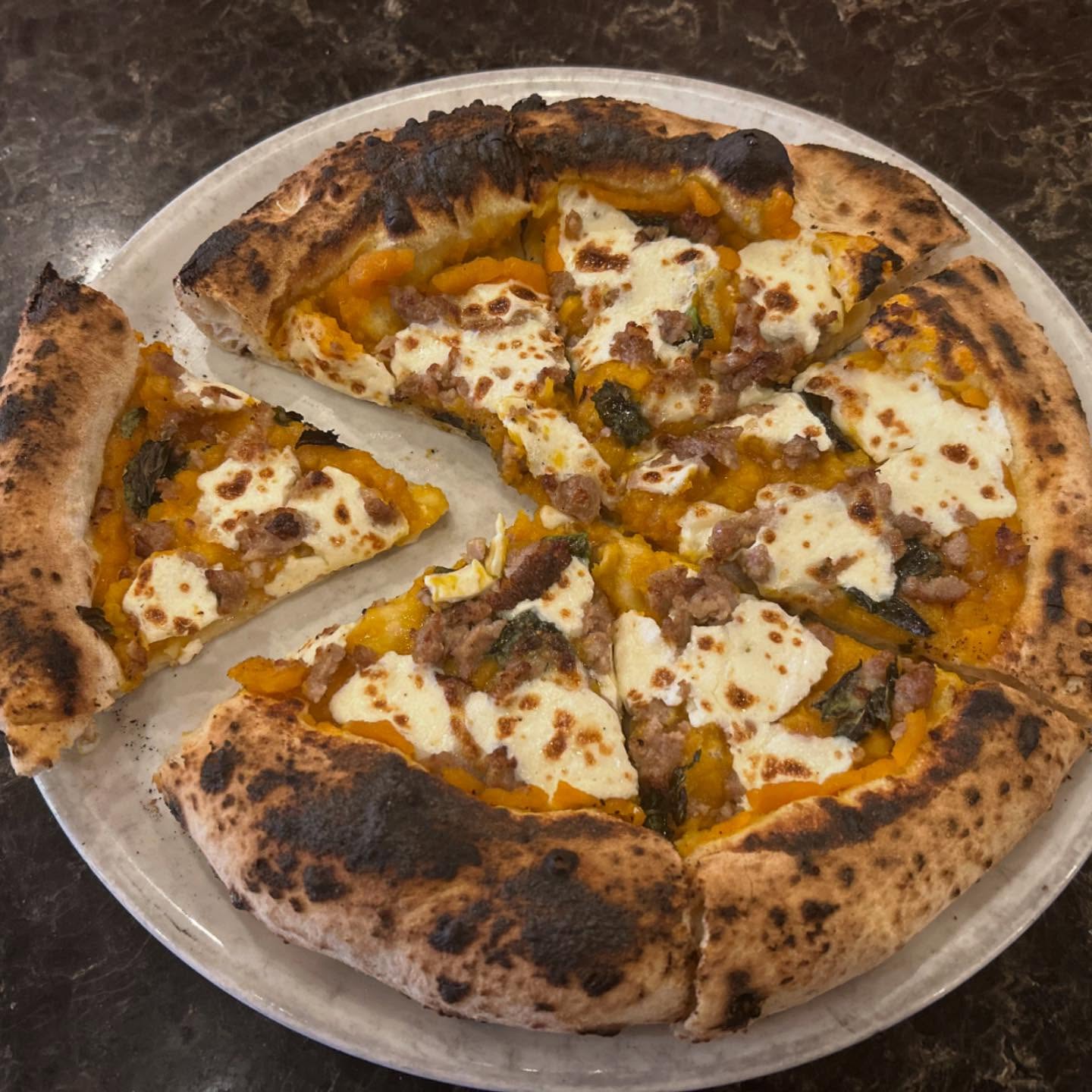 Aquila Pizza Al Forno Little Falls