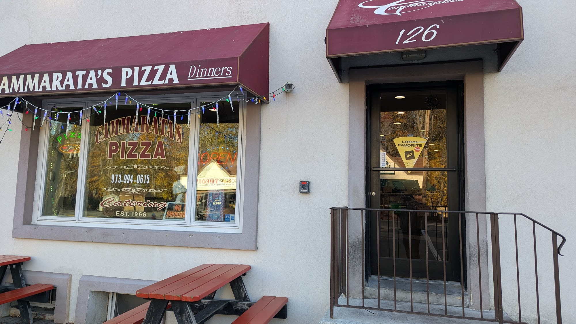 Cammaratas pizza Livingston