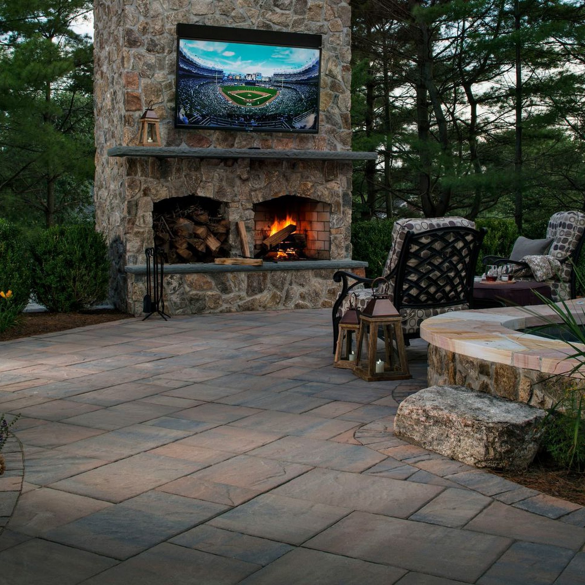 Earth Turf & Blooms, Inc.
