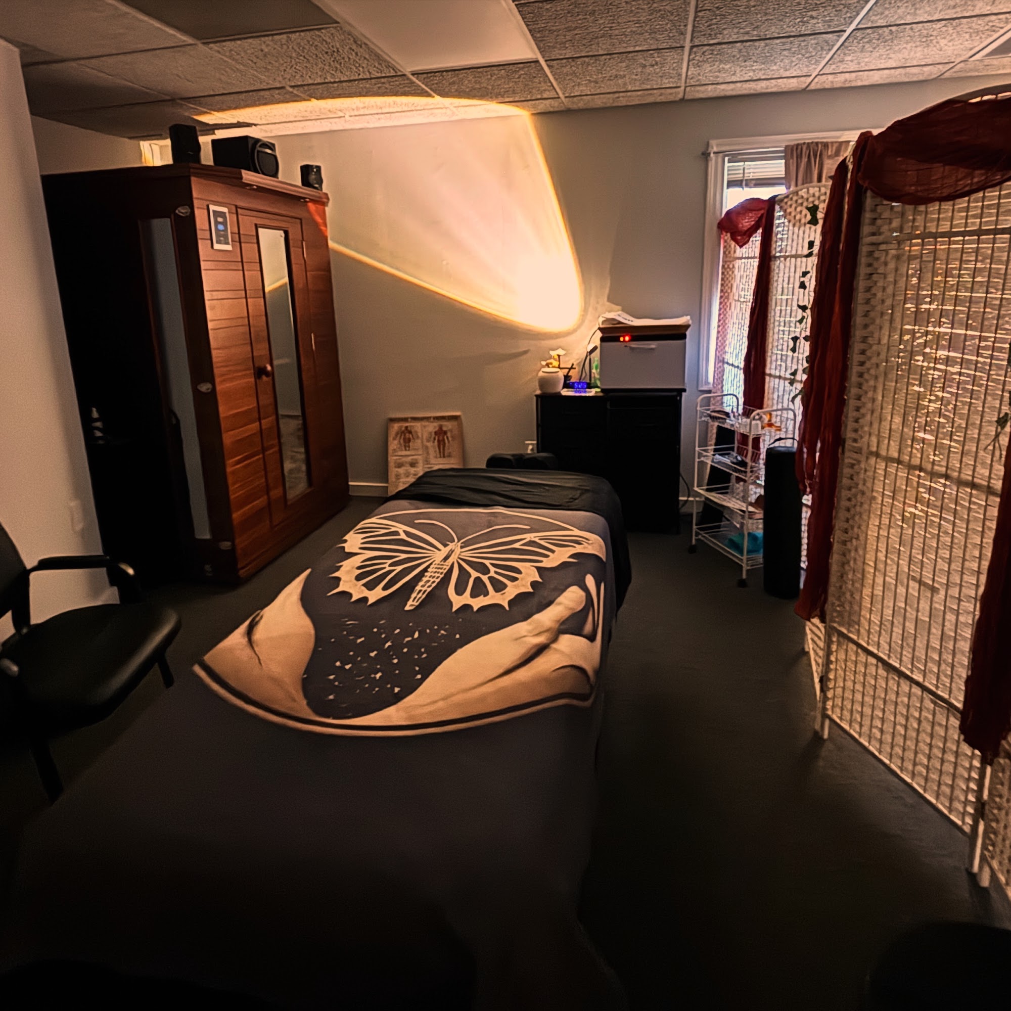 Monarch Touch 200 Atlantic Ave Suite s1, Manasquan New Jersey 08736