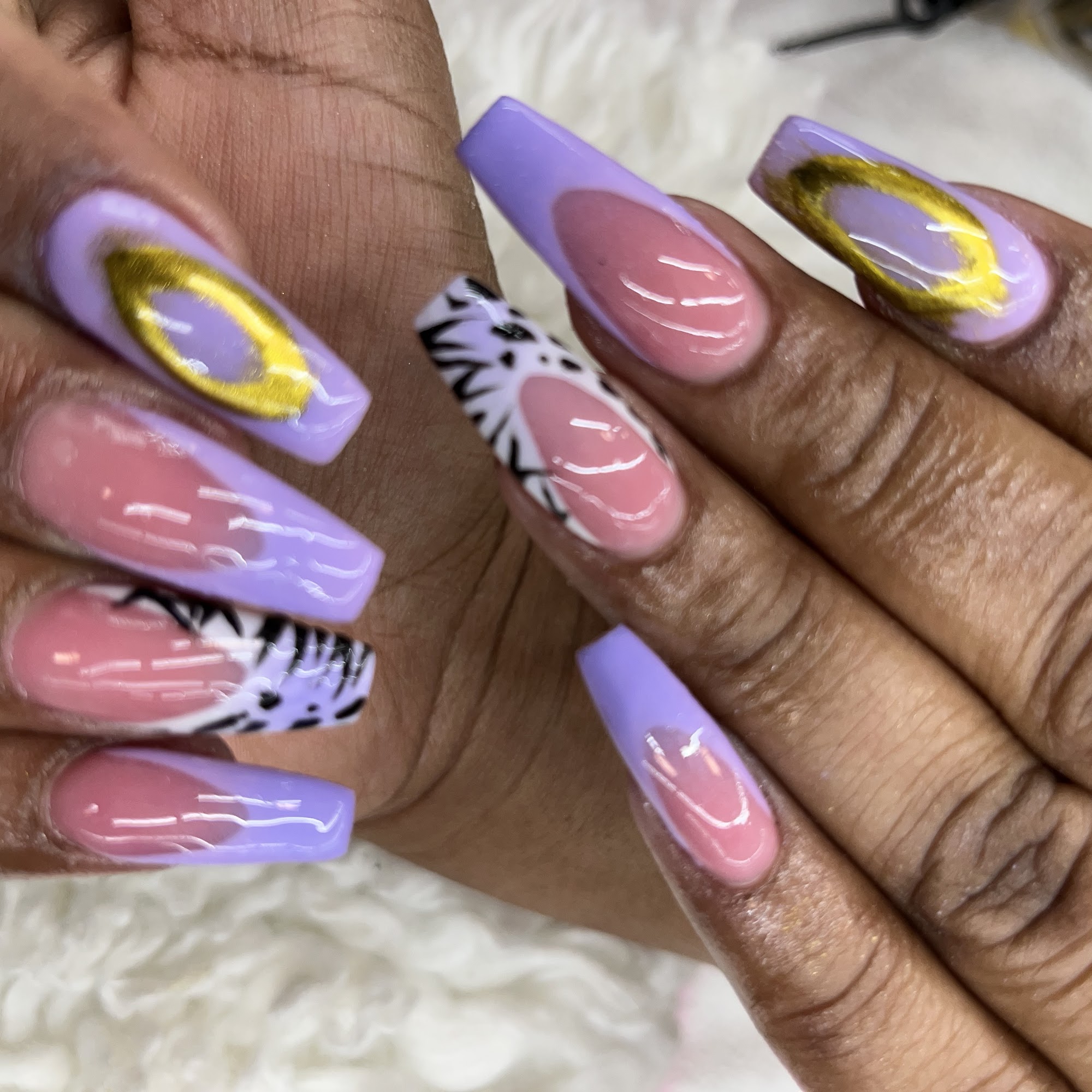 Queen Nails by Kimberly Sanford Ave, Newark New Jersey 07106