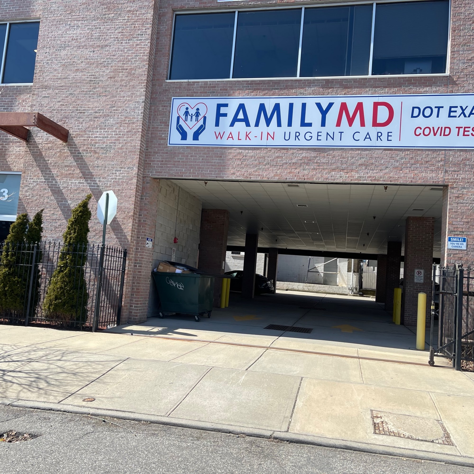 Family MD Urgent Care 393 Mulberry St Suite 203, Newark New Jersey 07102