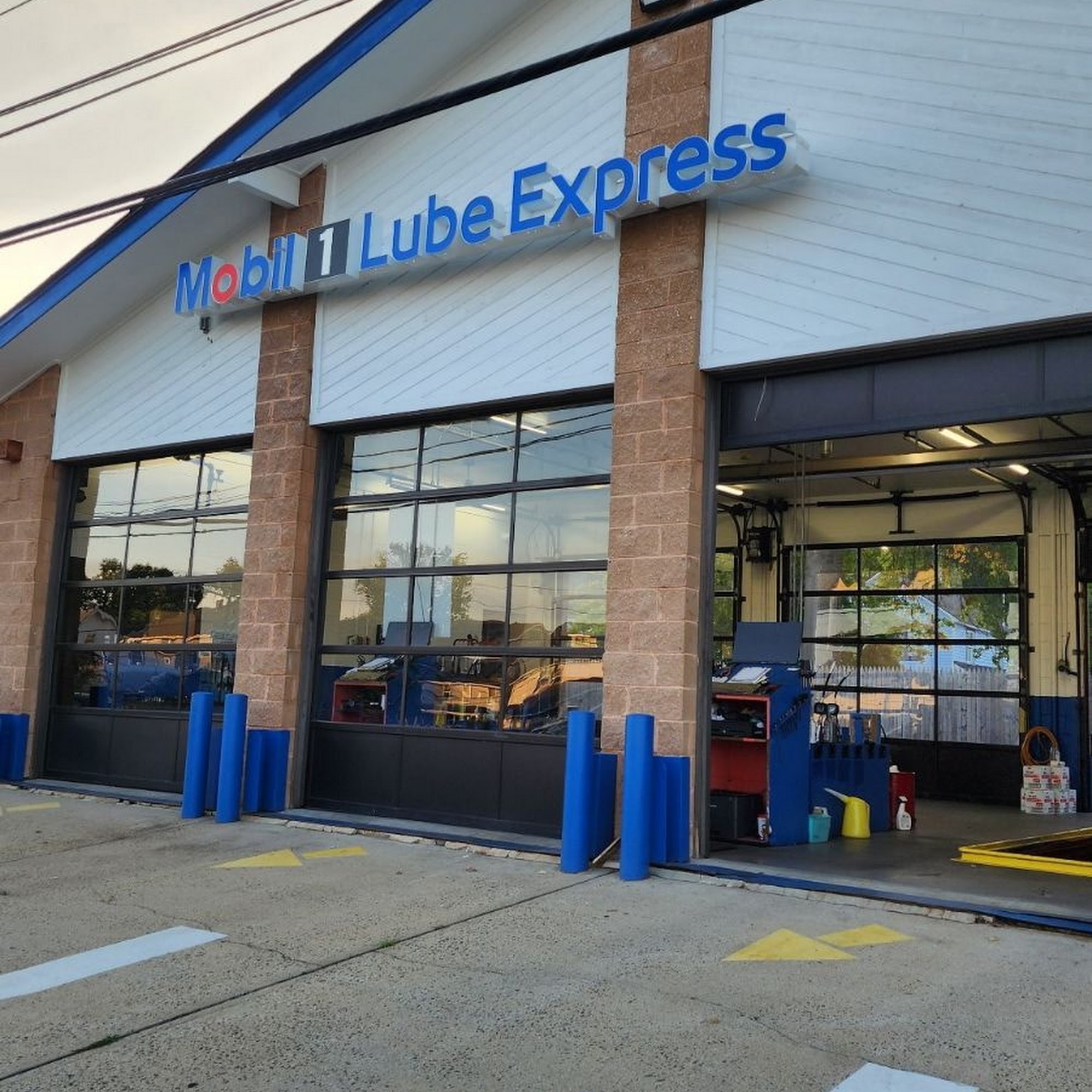 Mobil 1 Lube Express