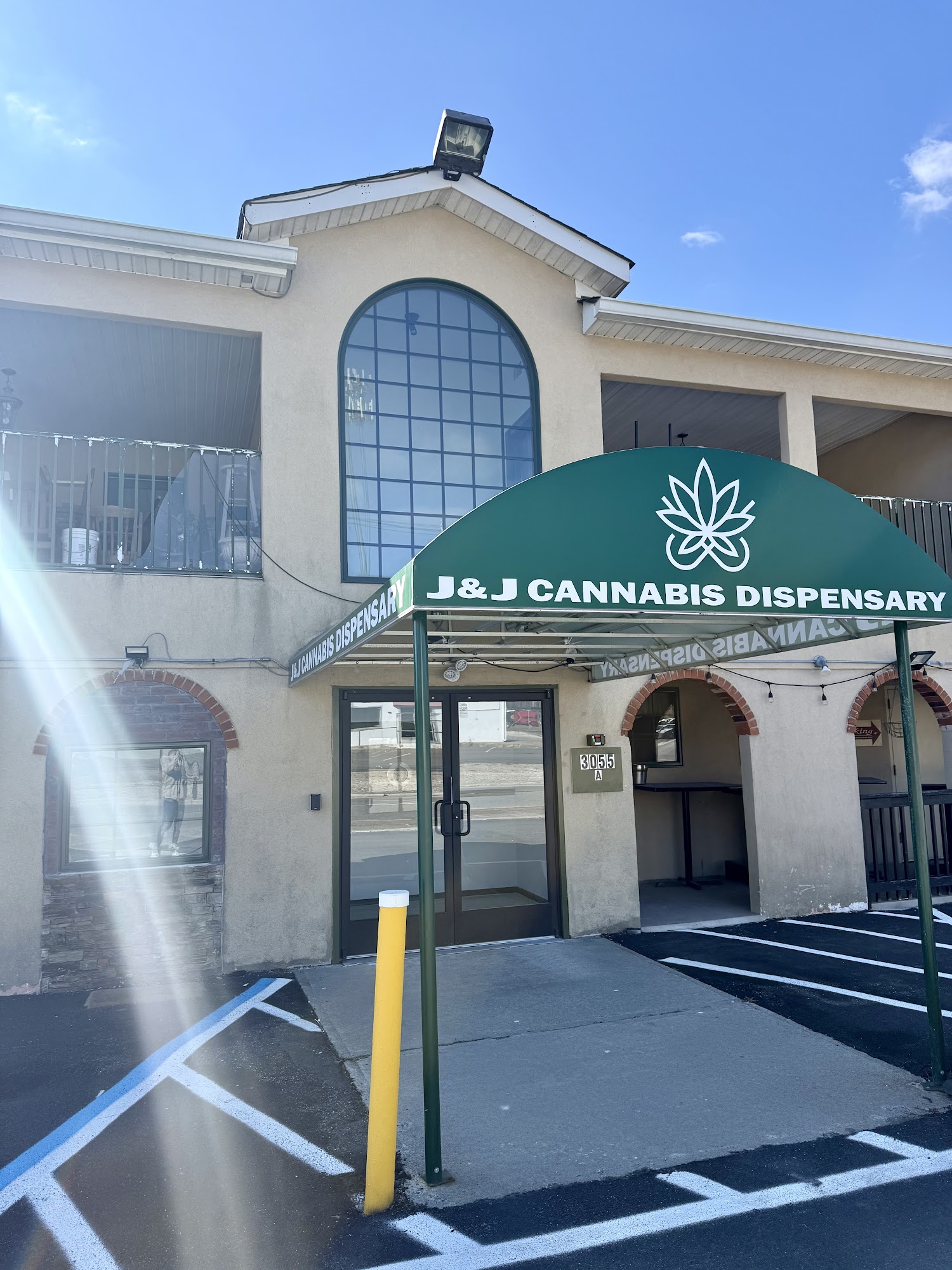 J & J Cannabis Dispensary LLC Oak Ridge