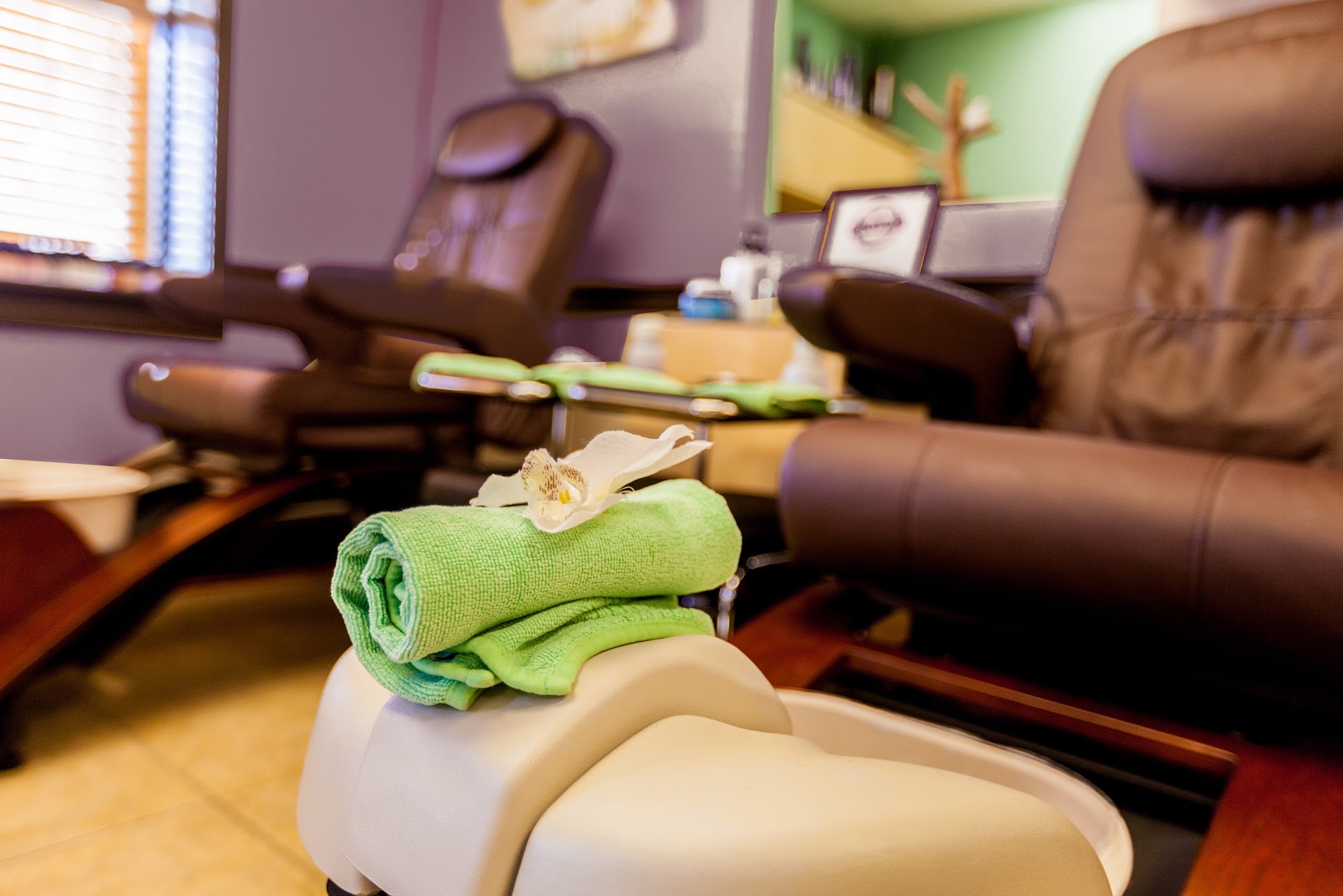 Divine Images Salon & Day Spa