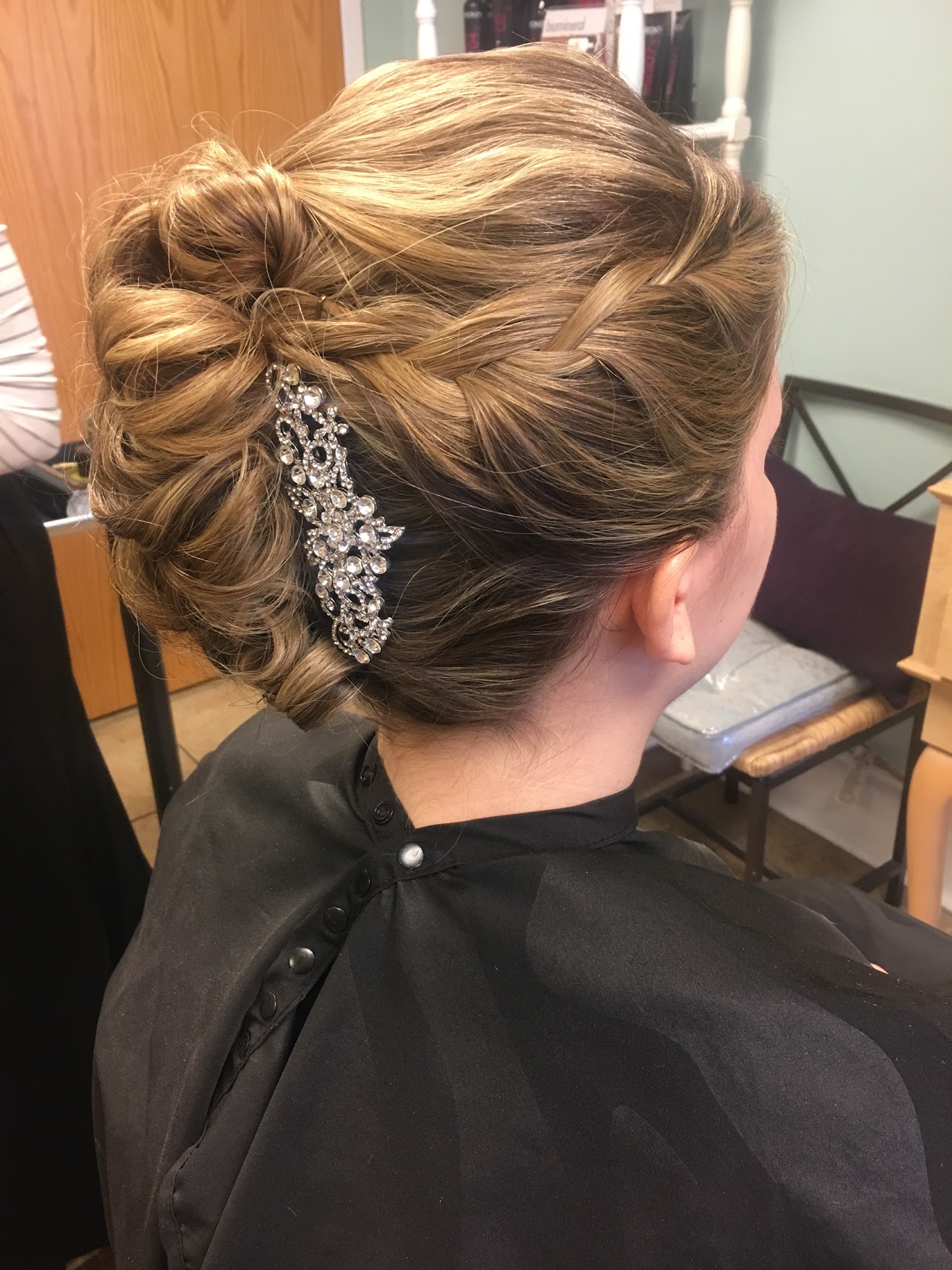 Divine Images Salon & Day Spa