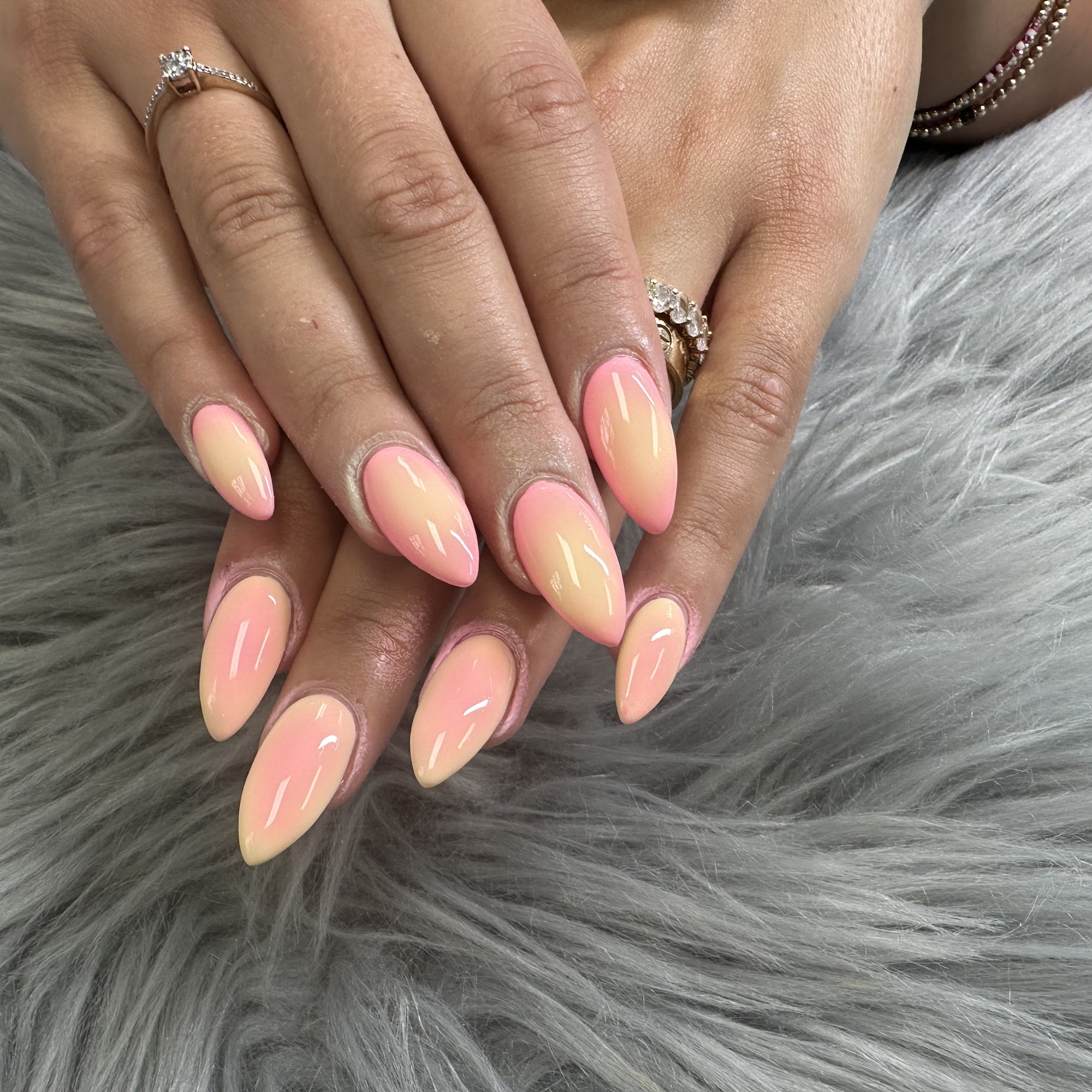 Bling Bling Nails and Spa Studio