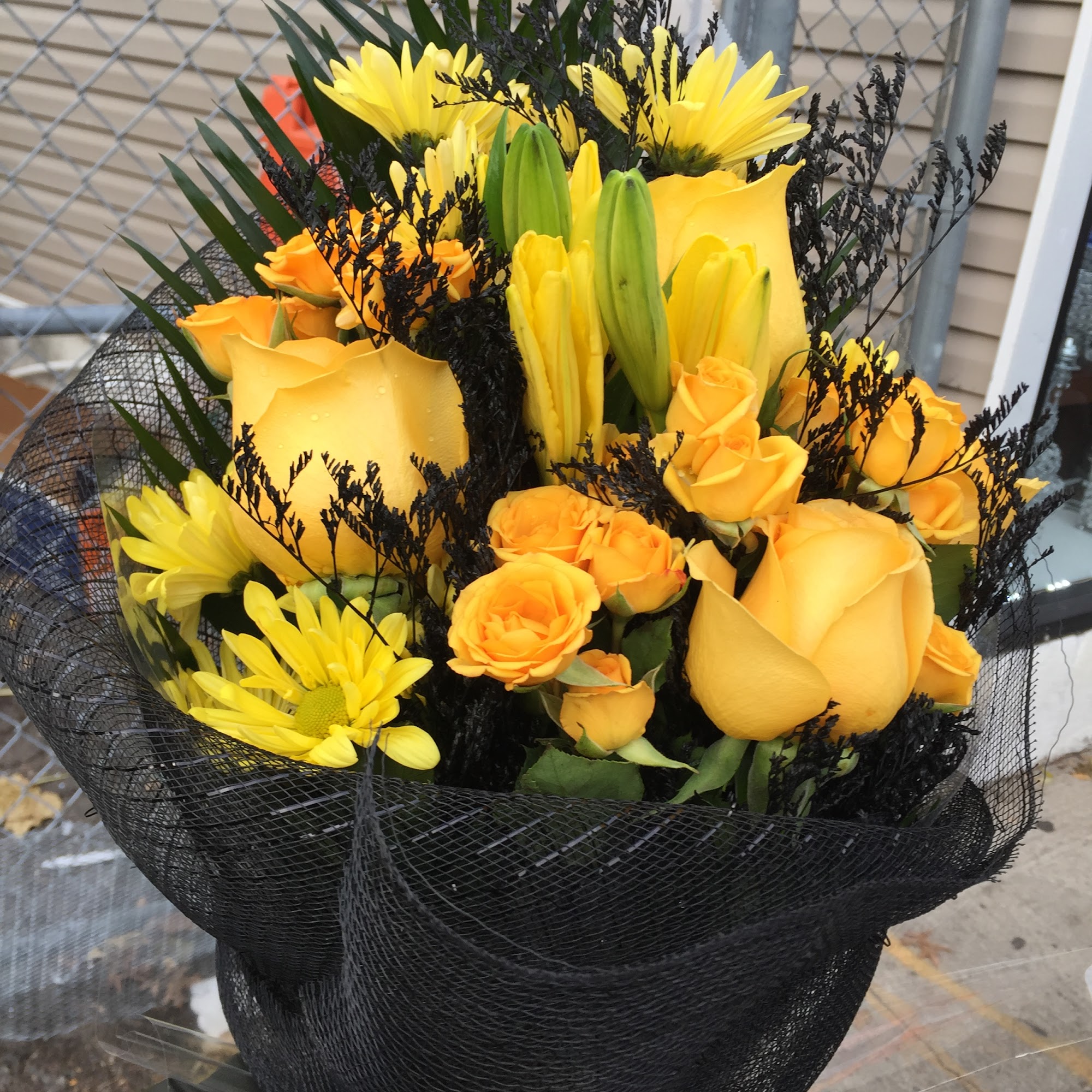 Floristeria El Paraiso 176 Broadway, Passaic New Jersey 07055