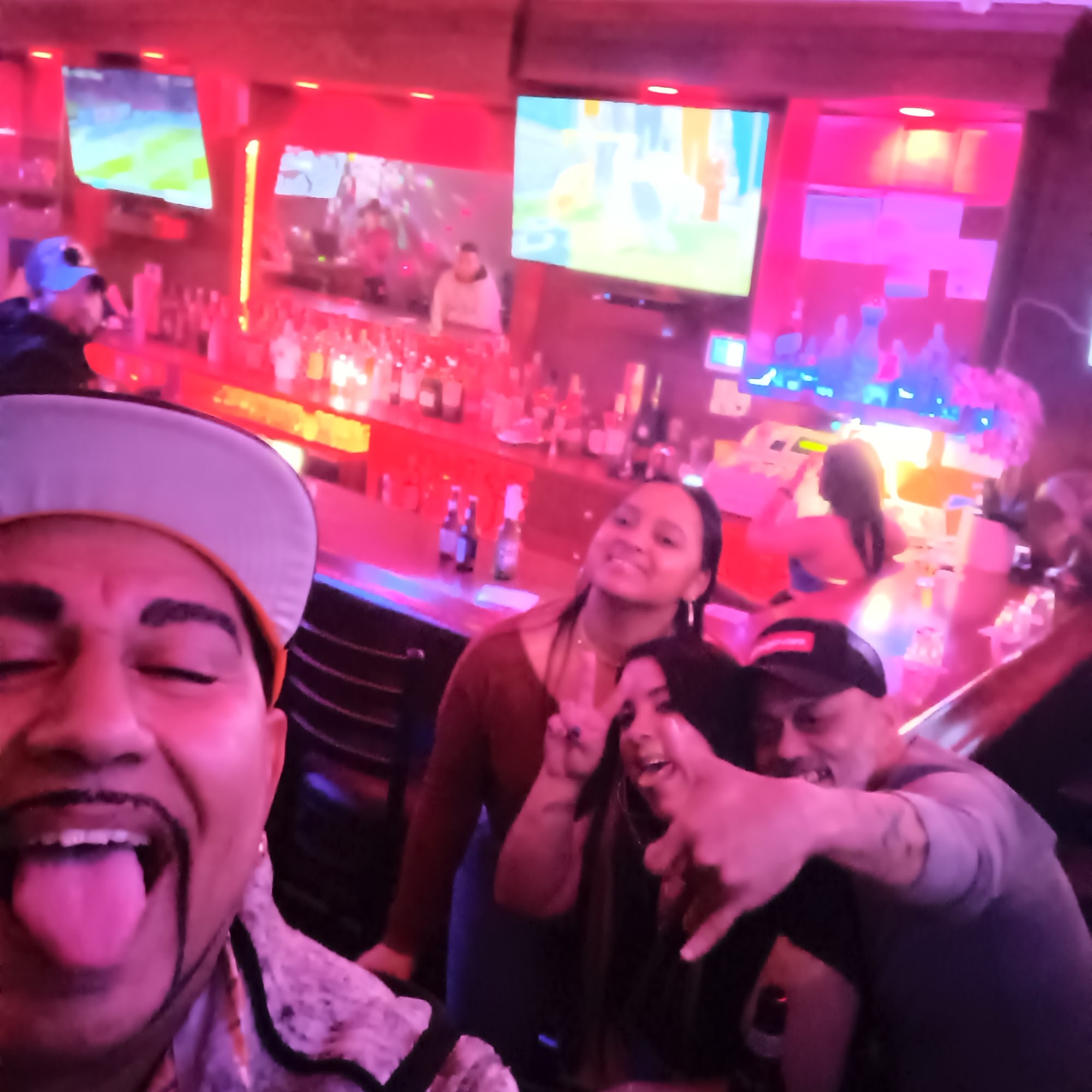 Yosy's Bar