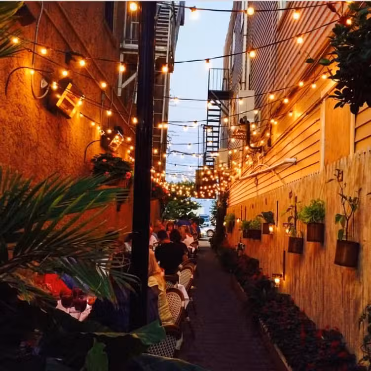 Photo credit: opentable