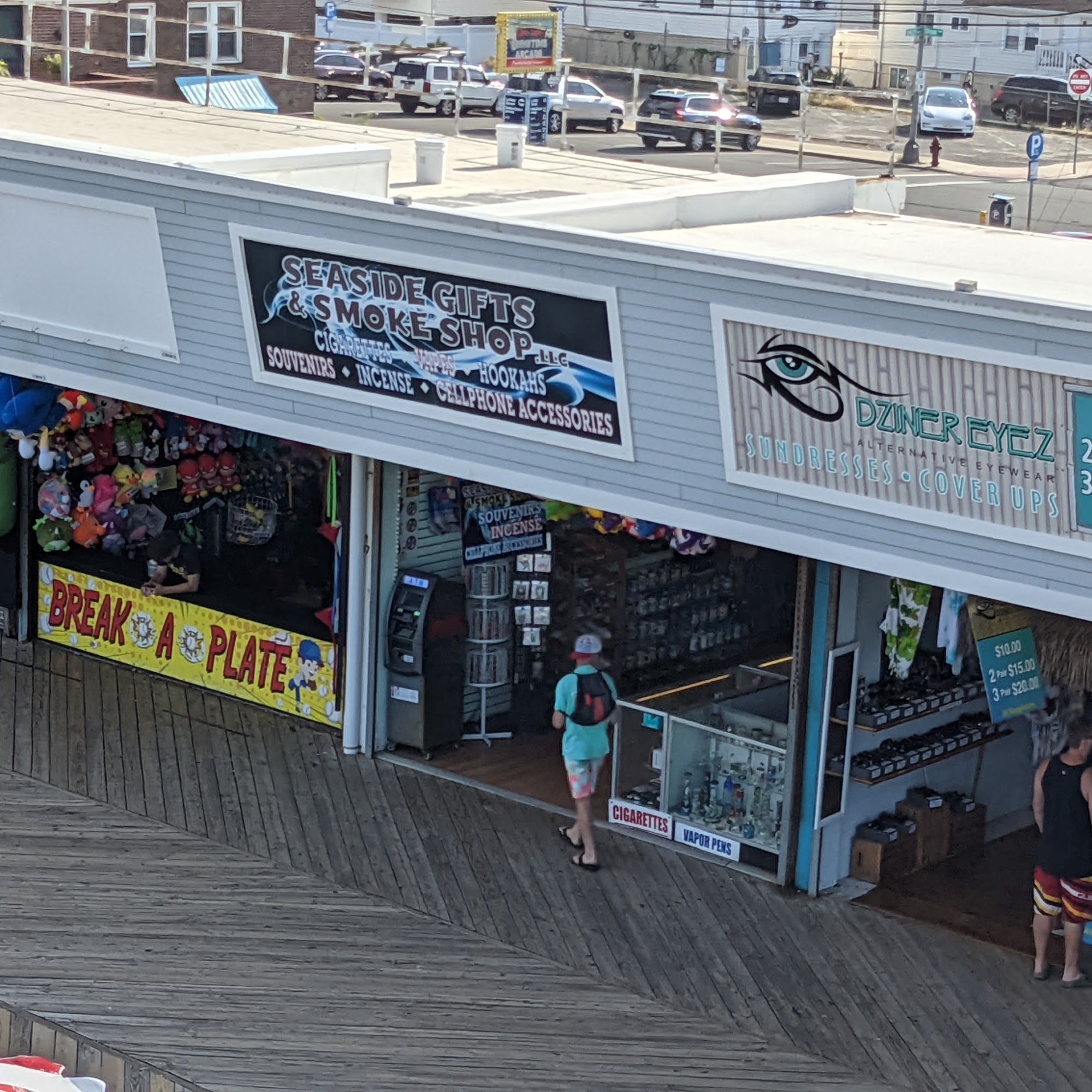 Seaside Gifts and Smoke Shop