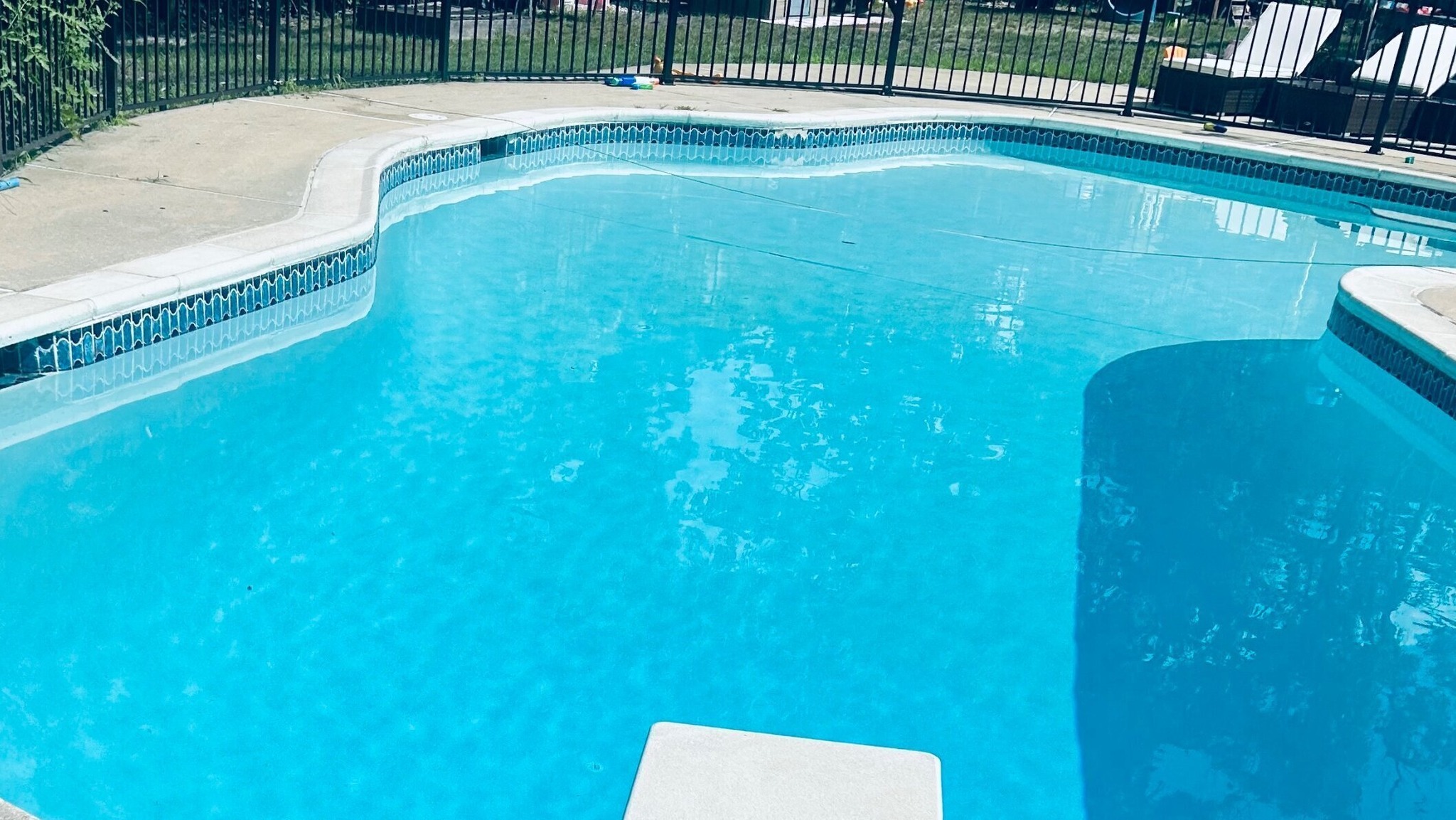 D & N POOL SERVICES LLC