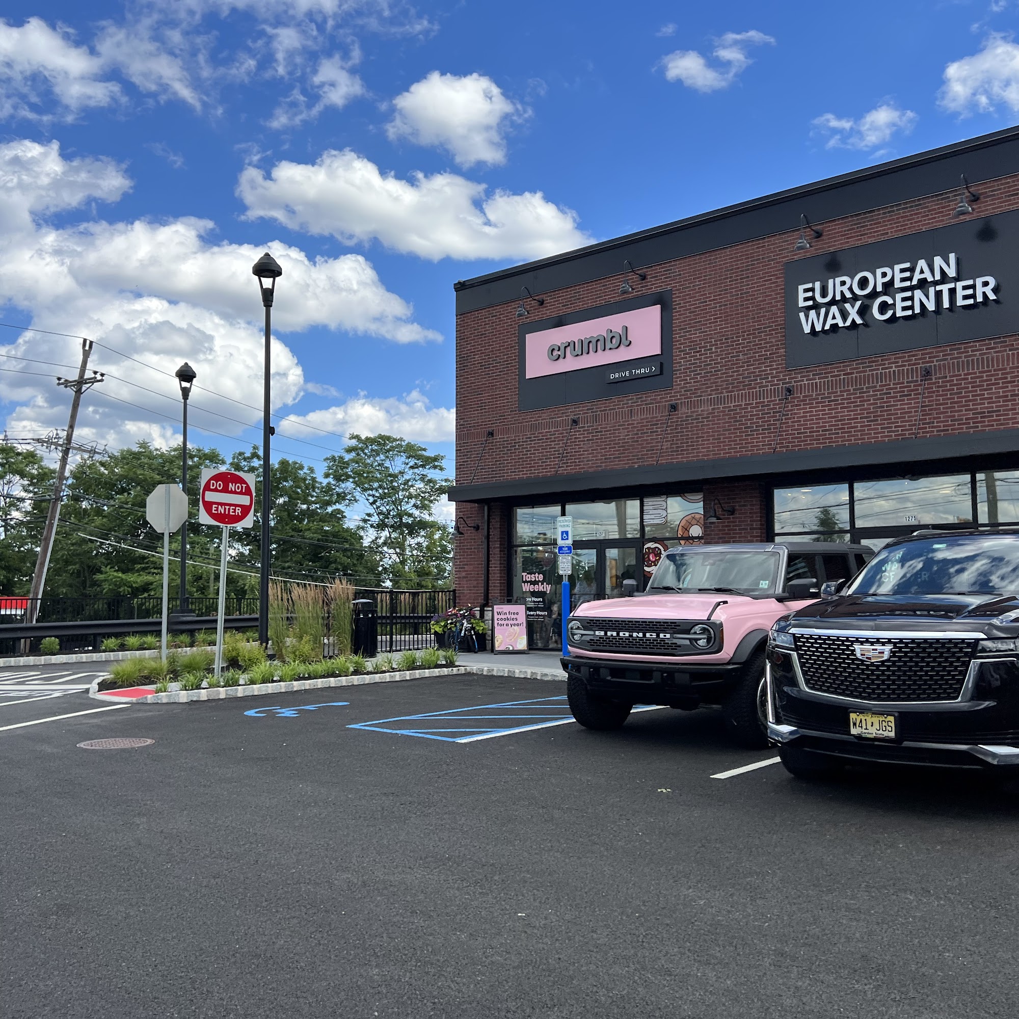 Crumbl 1271 Hamburg Tpke, Wayne