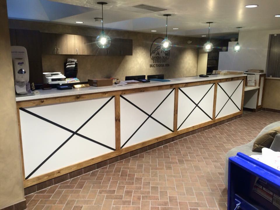 Sandia Oral Surgery and Dental Implant Center: D. Eric Tuggle, D.D.S