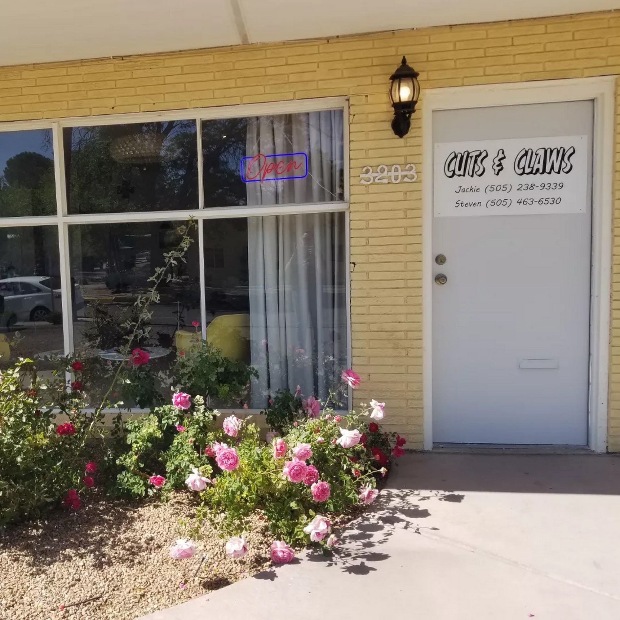 ✂️Cuts & Claws?? 3203 Silver Ave SE, Albuquerque New Mexico 87106